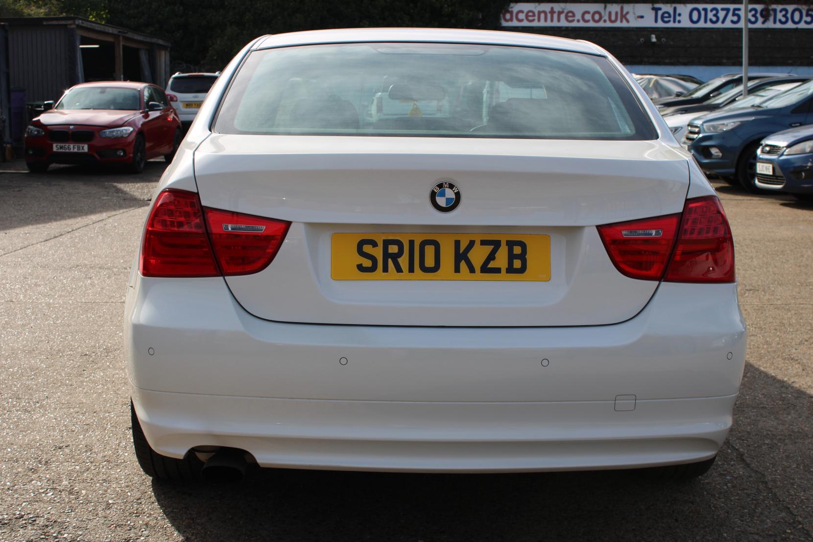 BMW 3 Series 2.0 318i SE Saloon 4dr Petrol Steptronic Euro 5 (143 ps)