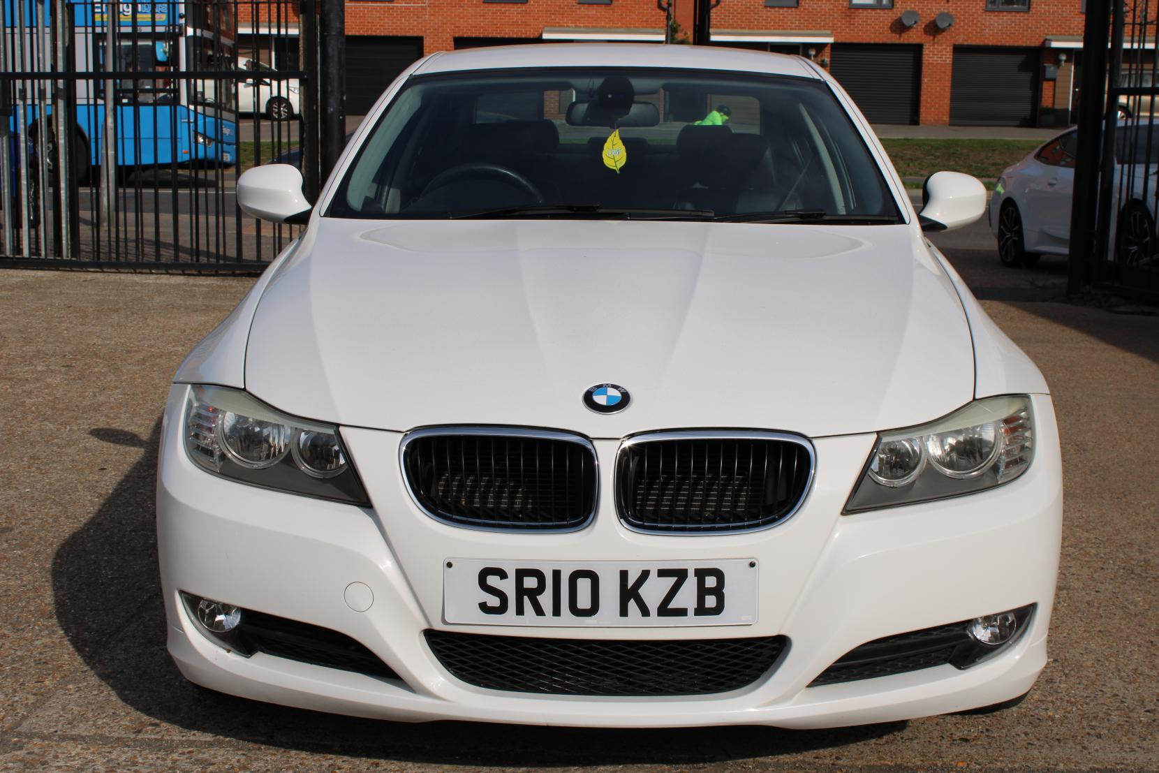 BMW 3 Series 2.0 318i SE Saloon 4dr Petrol Steptronic Euro 5 (143 ps)