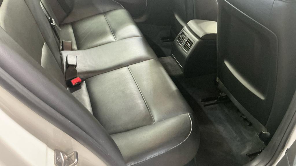BMW 3 Series 2.0 318i SE Saloon 4dr Petrol Steptronic Euro 5 (143 ps)