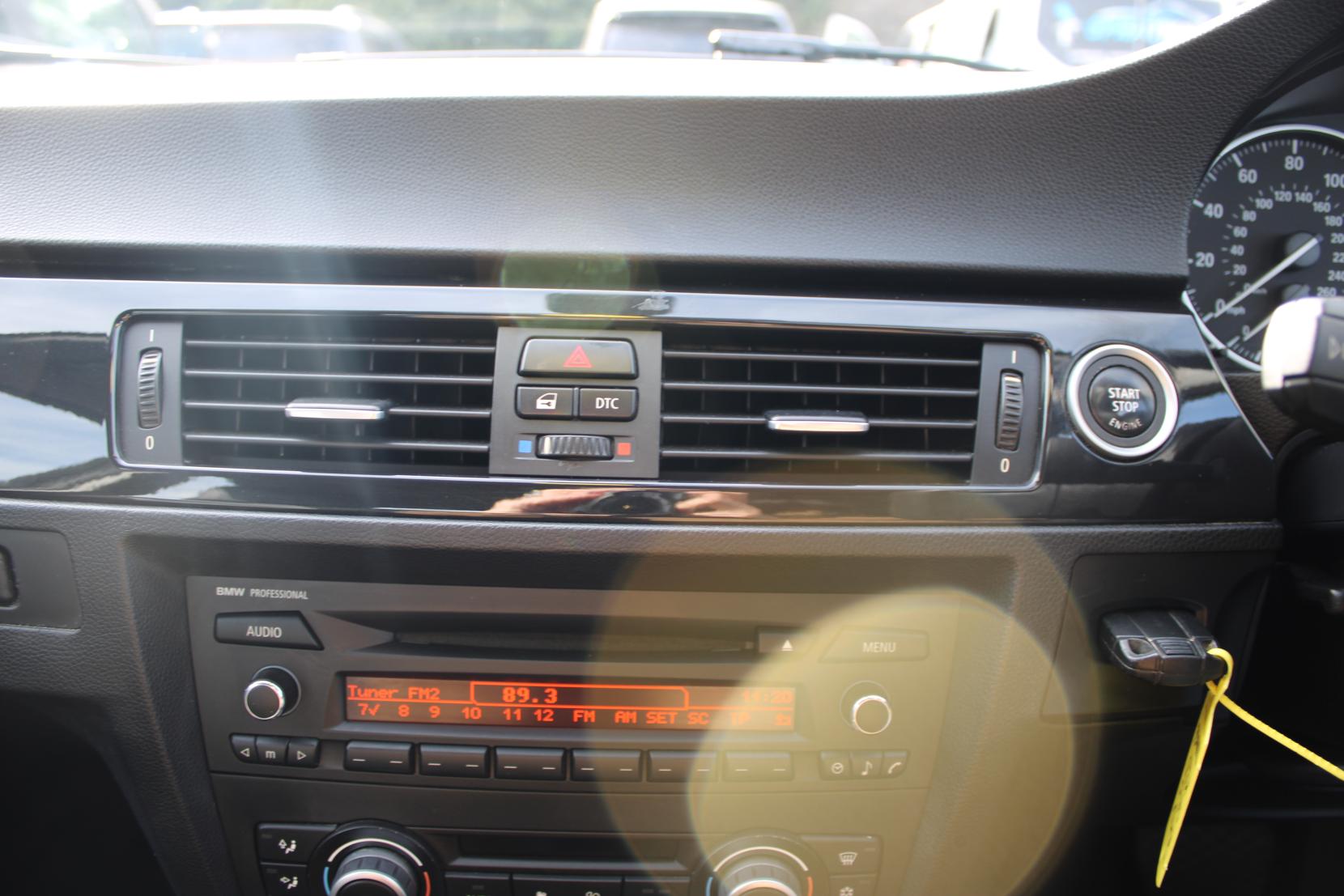 BMW 3 Series 2.0 318i SE Saloon 4dr Petrol Steptronic Euro 5 (143 ps)