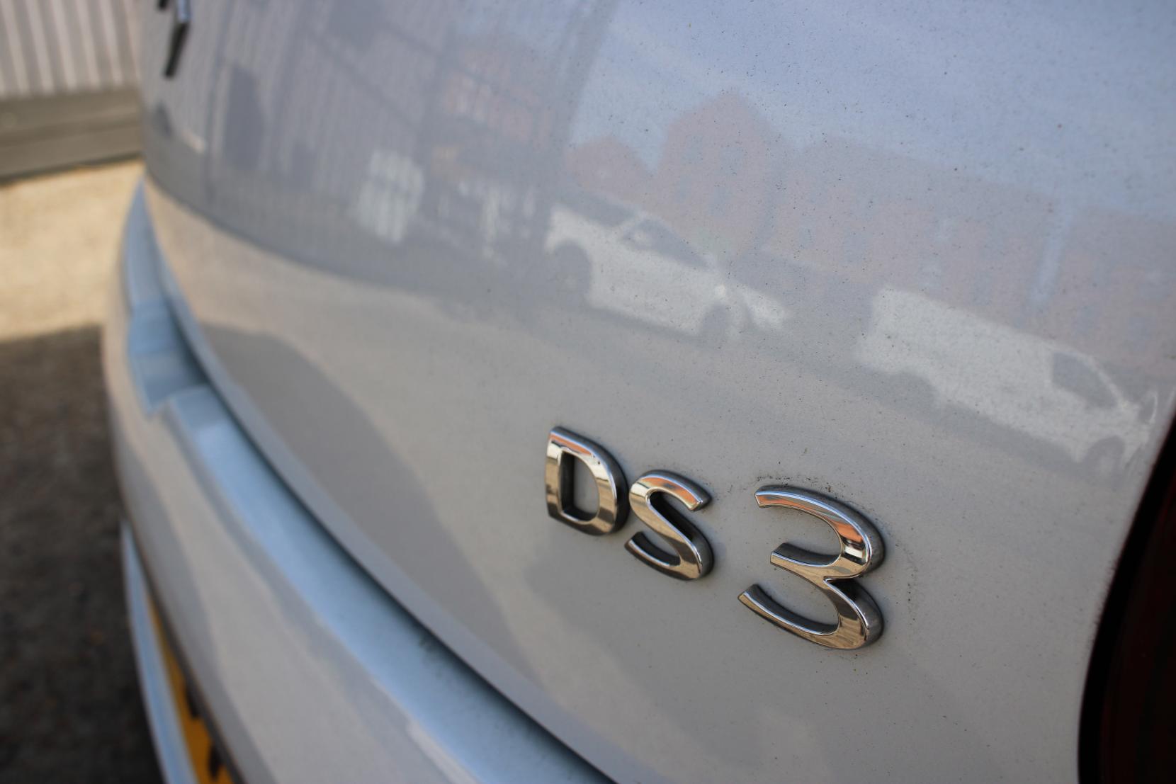 DS AUTOMOBILES DS 3 1.6 THP Prestige Hatchback 3dr Petrol Manual Euro 6 (s/s) (165 bhp)