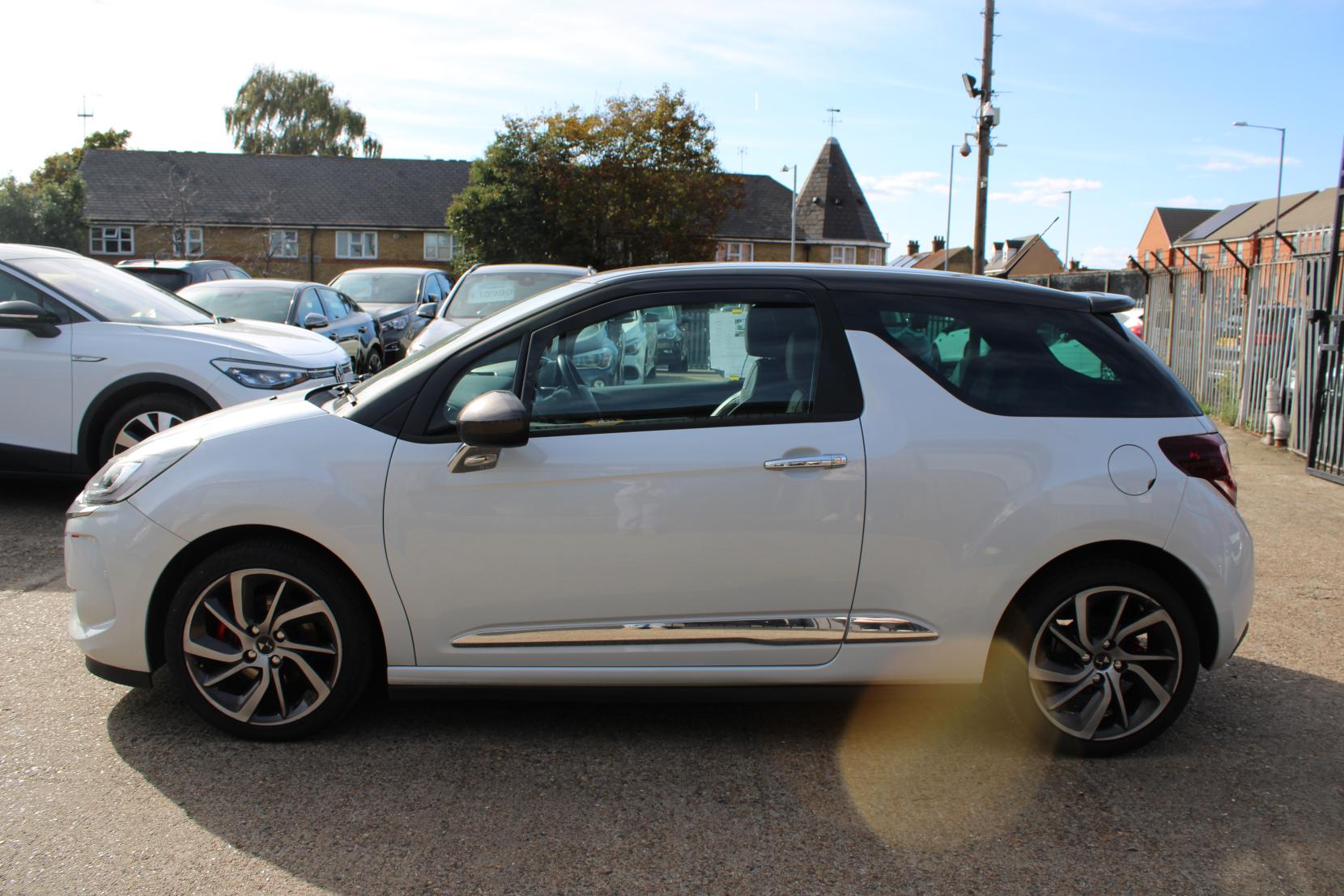 DS AUTOMOBILES DS 3 1.6 THP Prestige Hatchback 3dr Petrol Manual Euro 6 (s/s) (165 bhp)