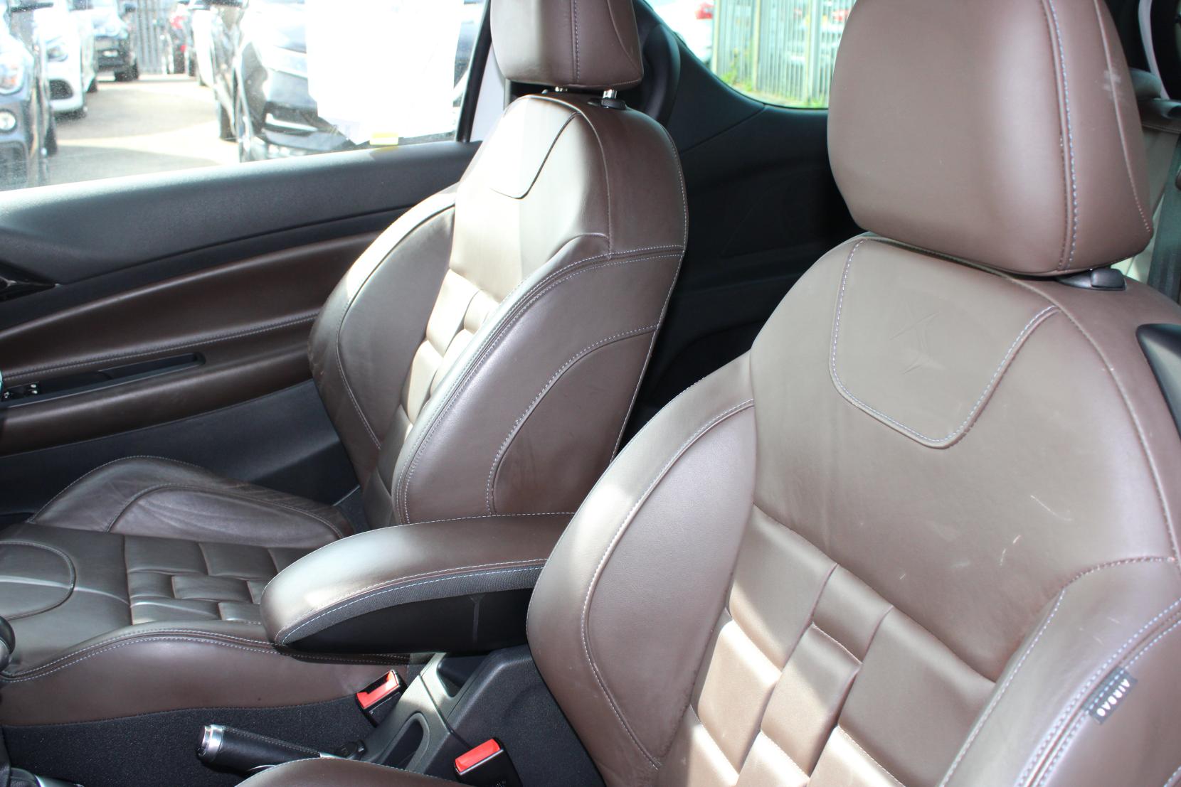 DS AUTOMOBILES DS 3 1.6 THP Prestige Hatchback 3dr Petrol Manual Euro 6 (s/s) (165 bhp)