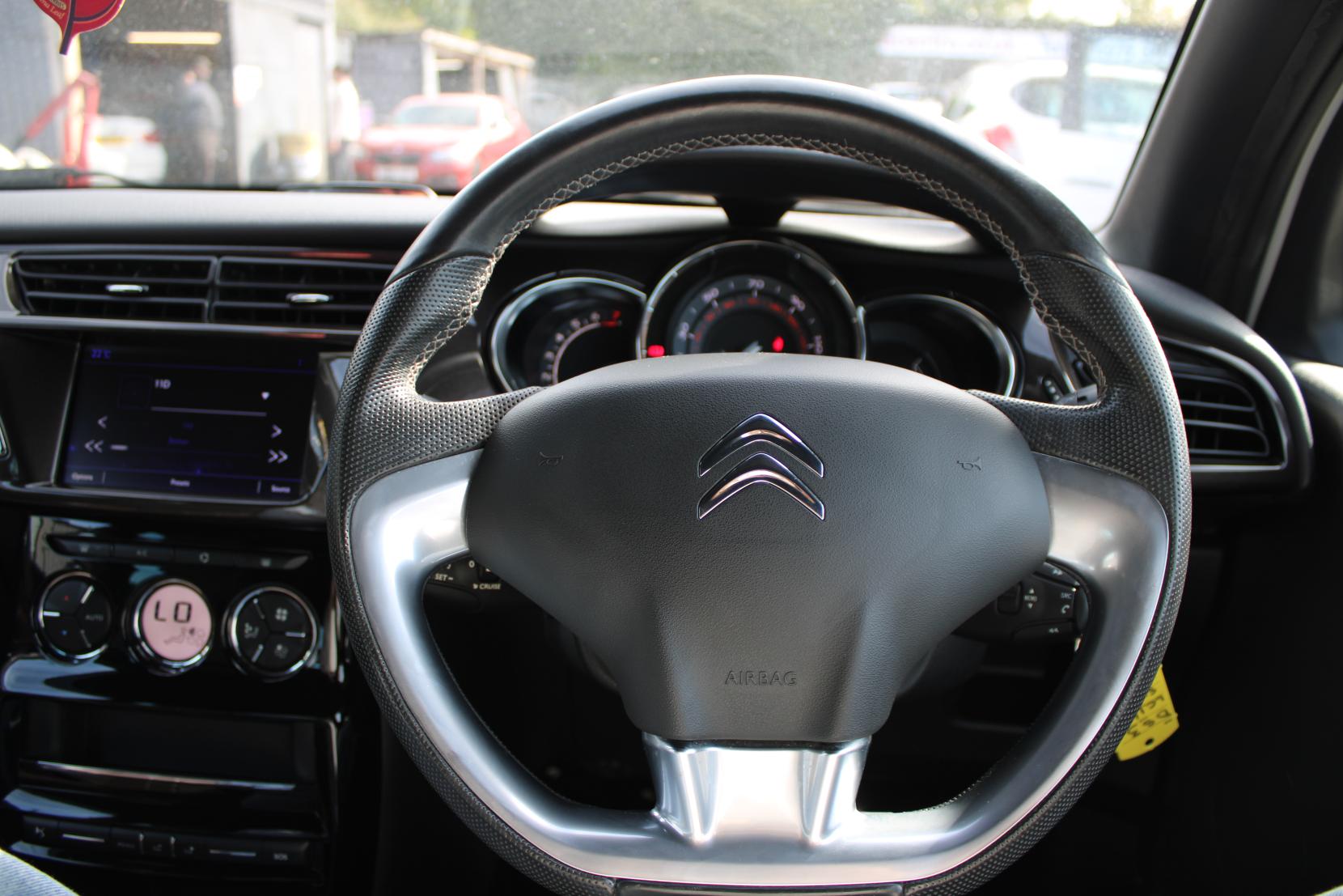 DS AUTOMOBILES DS 3 1.6 THP Prestige Hatchback 3dr Petrol Manual Euro 6 (s/s) (165 bhp)