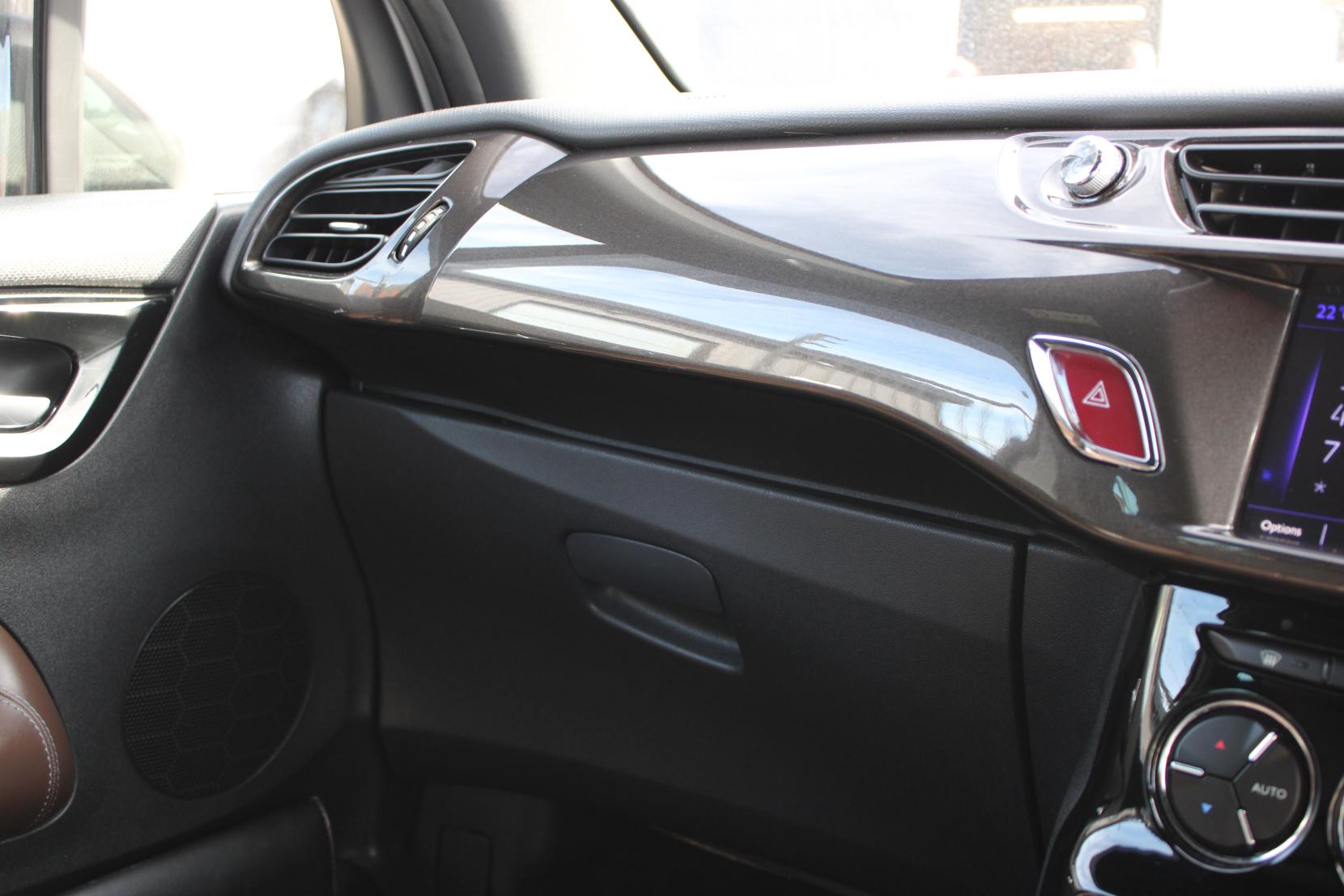 DS AUTOMOBILES DS 3 1.6 THP Prestige Hatchback 3dr Petrol Manual Euro 6 (s/s) (165 bhp)
