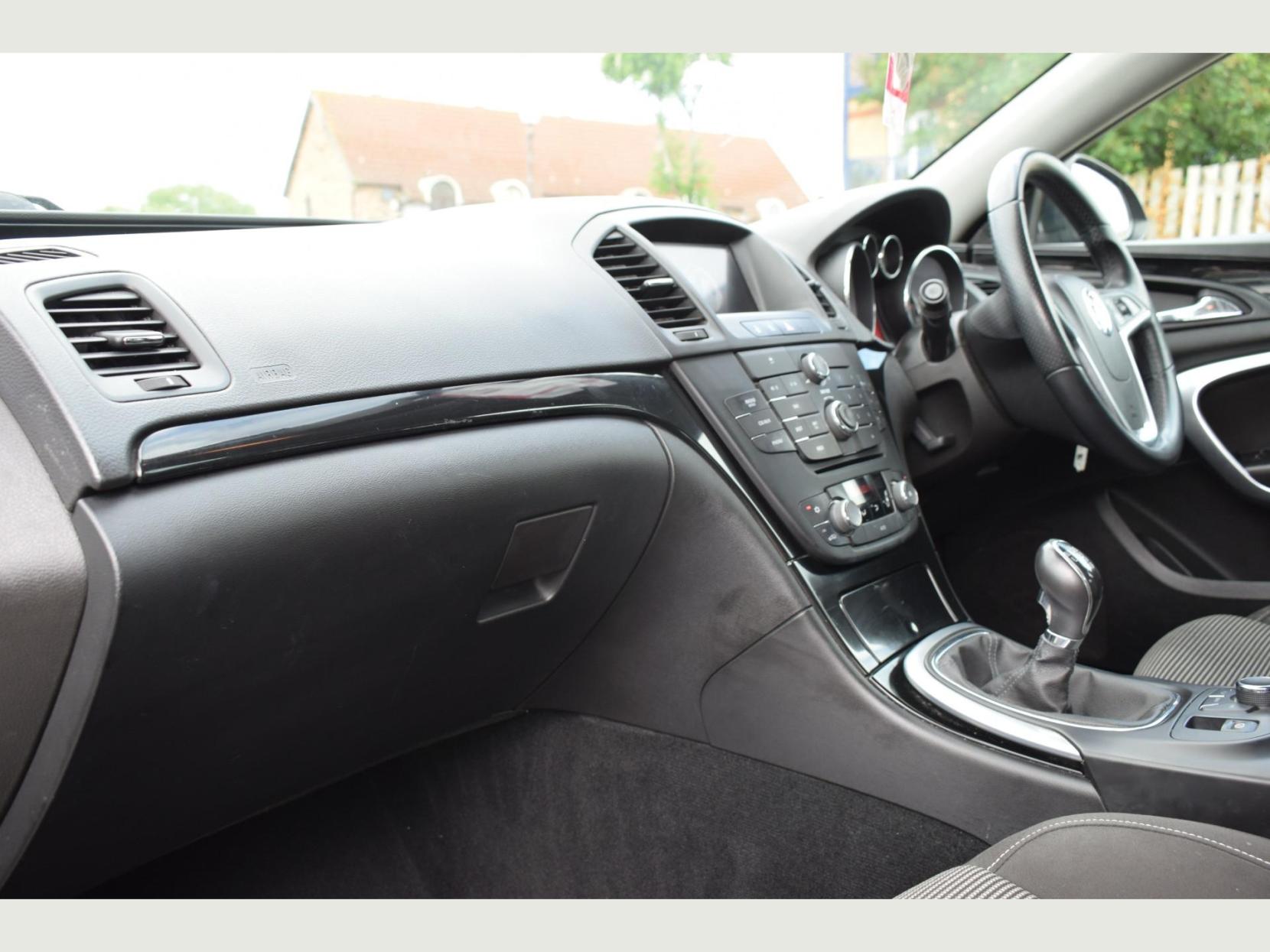 Vauxhall Insignia SRI NAV CDTI