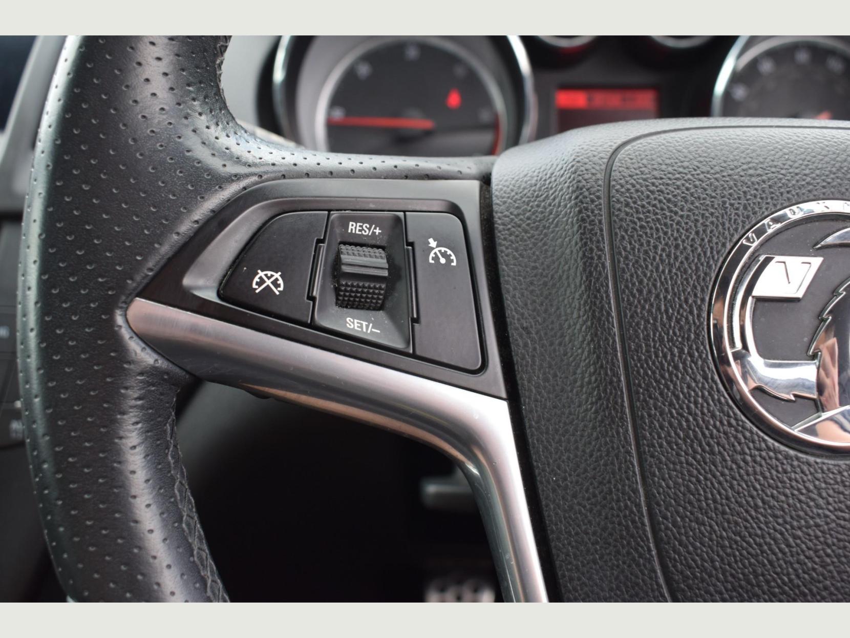 Vauxhall Insignia SRI NAV CDTI