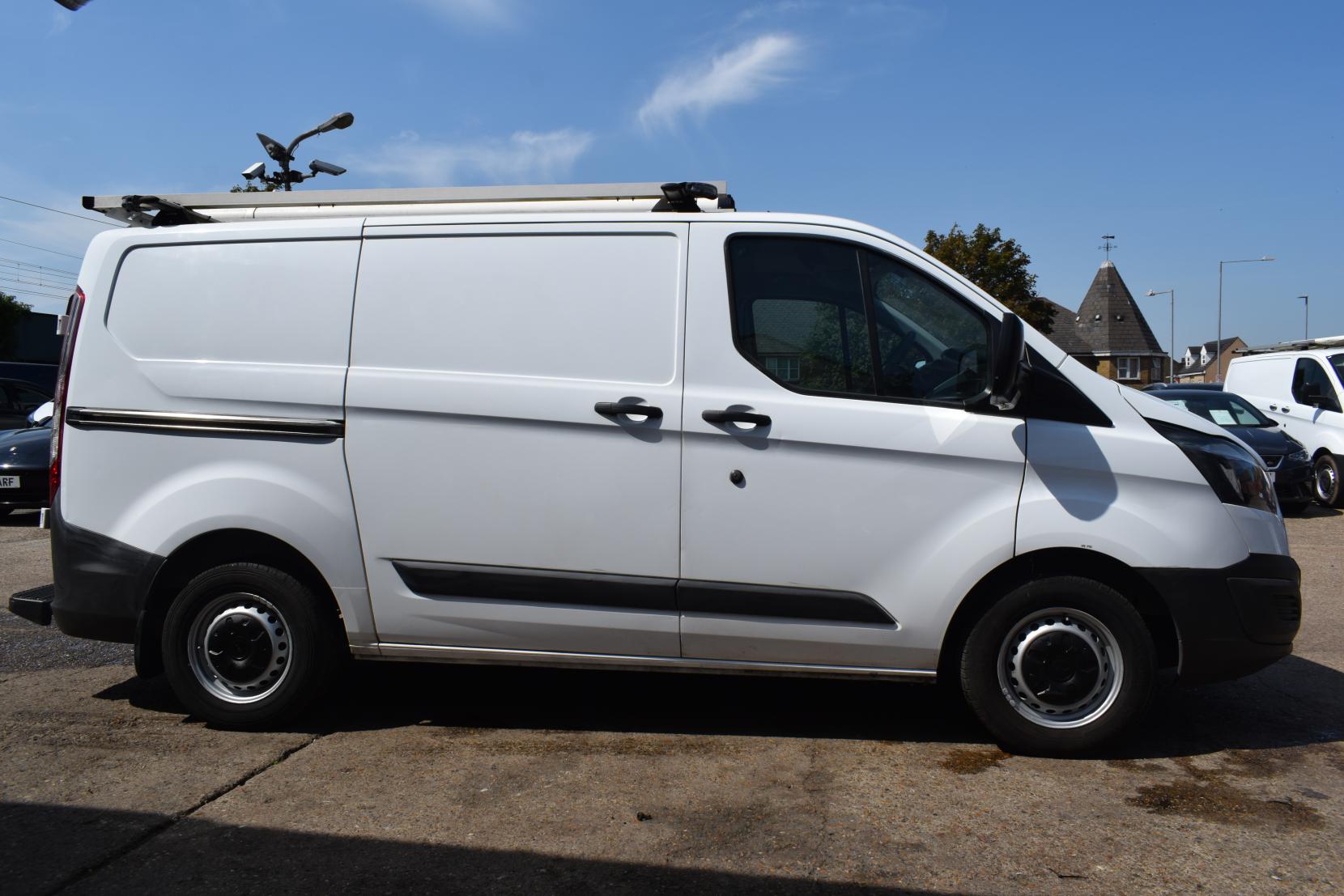 Ford Transit Custom 2.0 TDCi 310 Panel Van 5dr Diesel Manual L1 H1 (163 g/km, 104 bhp)