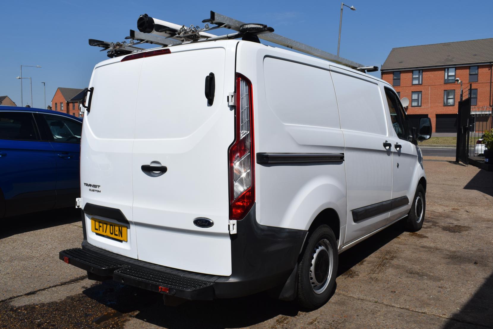 Ford Transit Custom 2.0 TDCi 310 Panel Van 5dr Diesel Manual L1 H1 (163 g/km, 104 bhp)