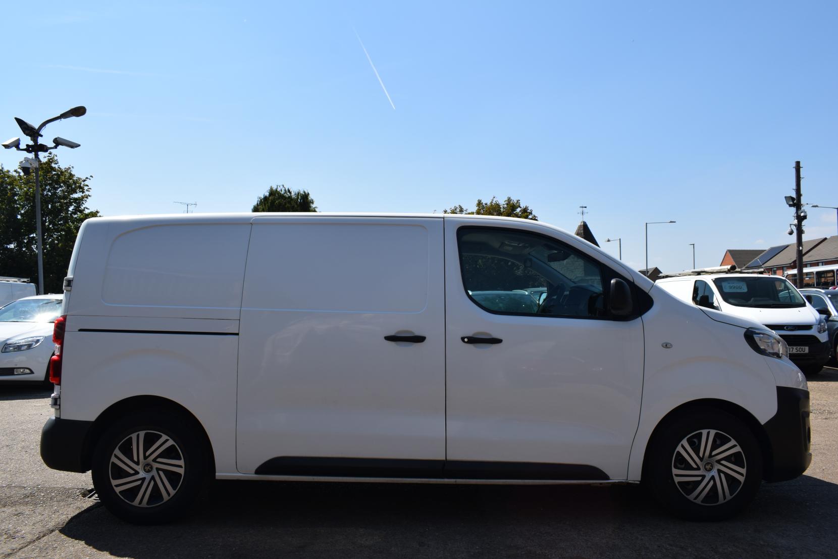 Peugeot Expert 1.6 BlueHDi 1000 Professional Standard Panel Van 6dr Diesel Manual MWB Euro 6 (95 ps)