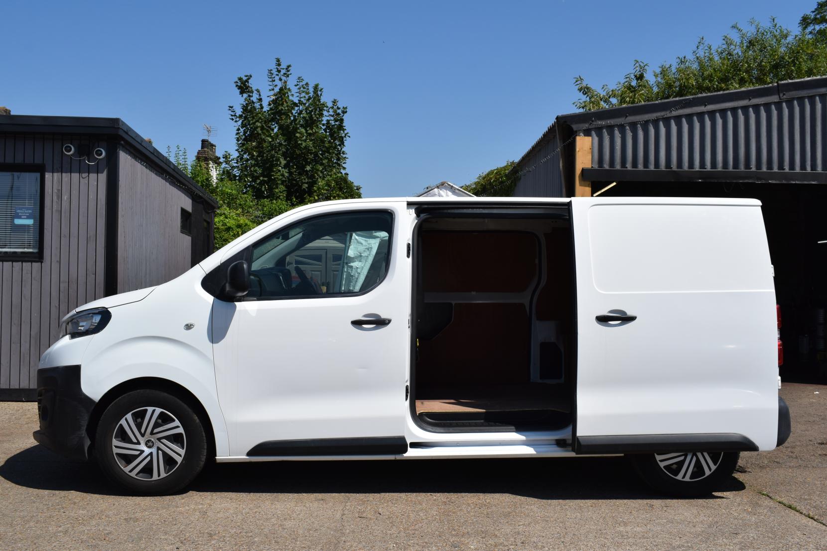 Peugeot Expert 1.6 BlueHDi 1000 Professional Standard Panel Van 6dr Diesel Manual MWB Euro 6 (95 ps)