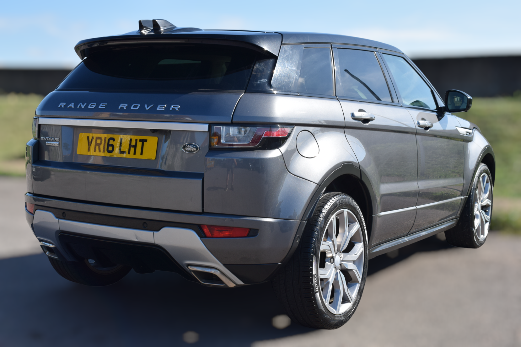 Land Rover Range Rover Evoque 2.0 TD4 Autobiography SUV 5dr Diesel Auto 4WD Euro 6 (s/s) (180 ps)