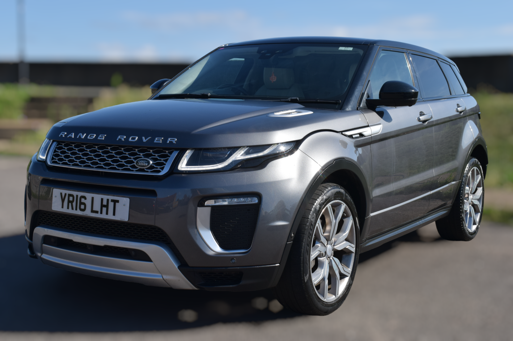 Land Rover Range Rover Evoque 2.0 TD4 Autobiography SUV 5dr Diesel Auto 4WD Euro 6 (s/s) (180 ps)