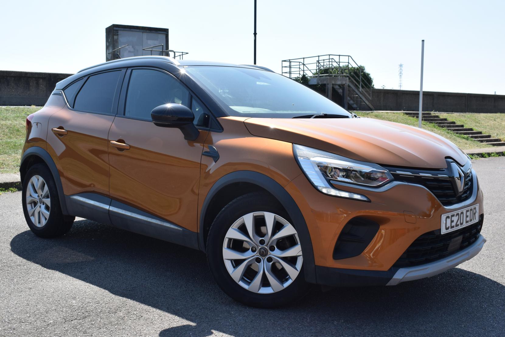 Renault Captur 1.0 TCe Iconic SUV 5dr Petrol Manual Euro 6 (s/s) (100 ps)