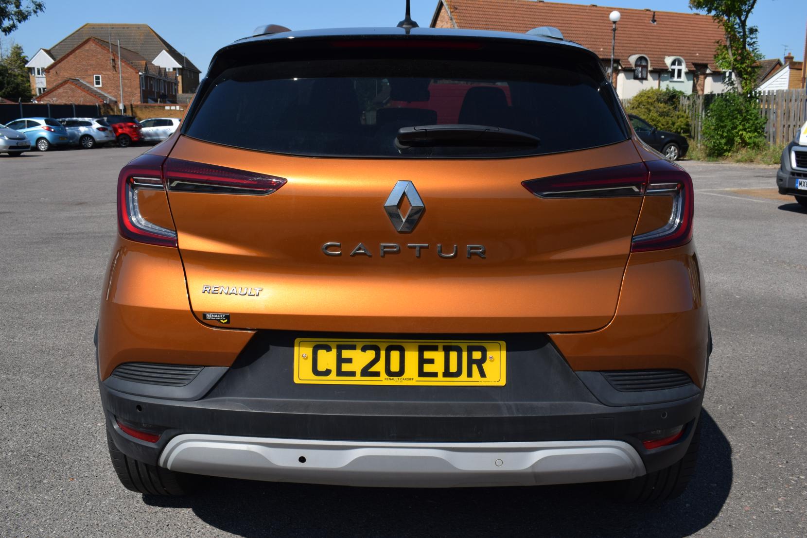 Renault Captur 1.0 TCe Iconic SUV 5dr Petrol Manual Euro 6 (s/s) (100 ps)