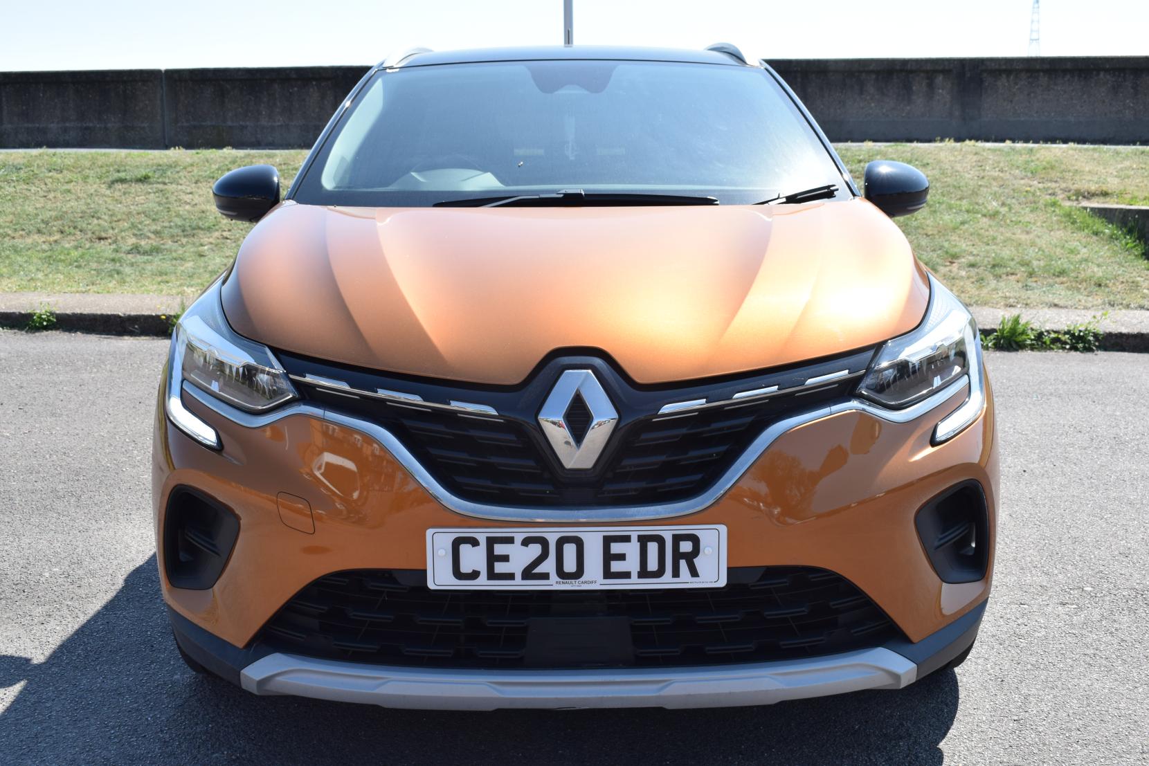 Renault Captur 1.0 TCe Iconic SUV 5dr Petrol Manual Euro 6 (s/s) (100 ps)