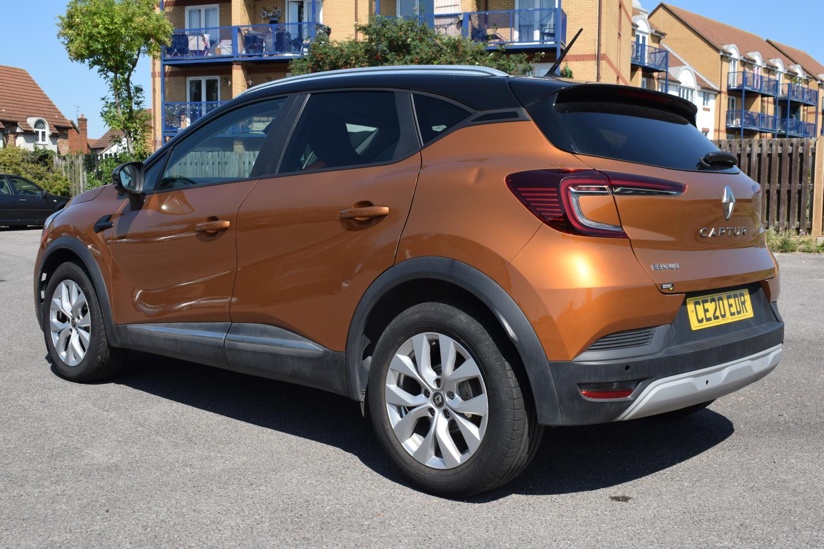 Renault Captur 1.0 TCe Iconic SUV 5dr Petrol Manual Euro 6 (s/s) (100 ps)