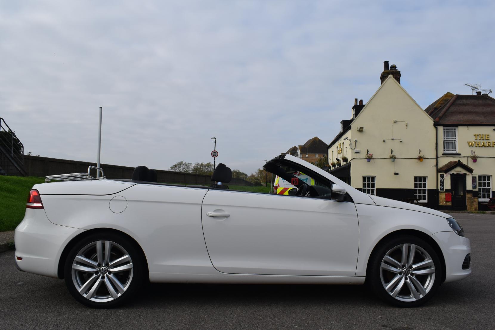 Volkswagen Eos 2.0 TDI BlueMotion Tech Sport Cabriolet 2dr Diesel Manual Euro 5 (s/s) (140 ps)