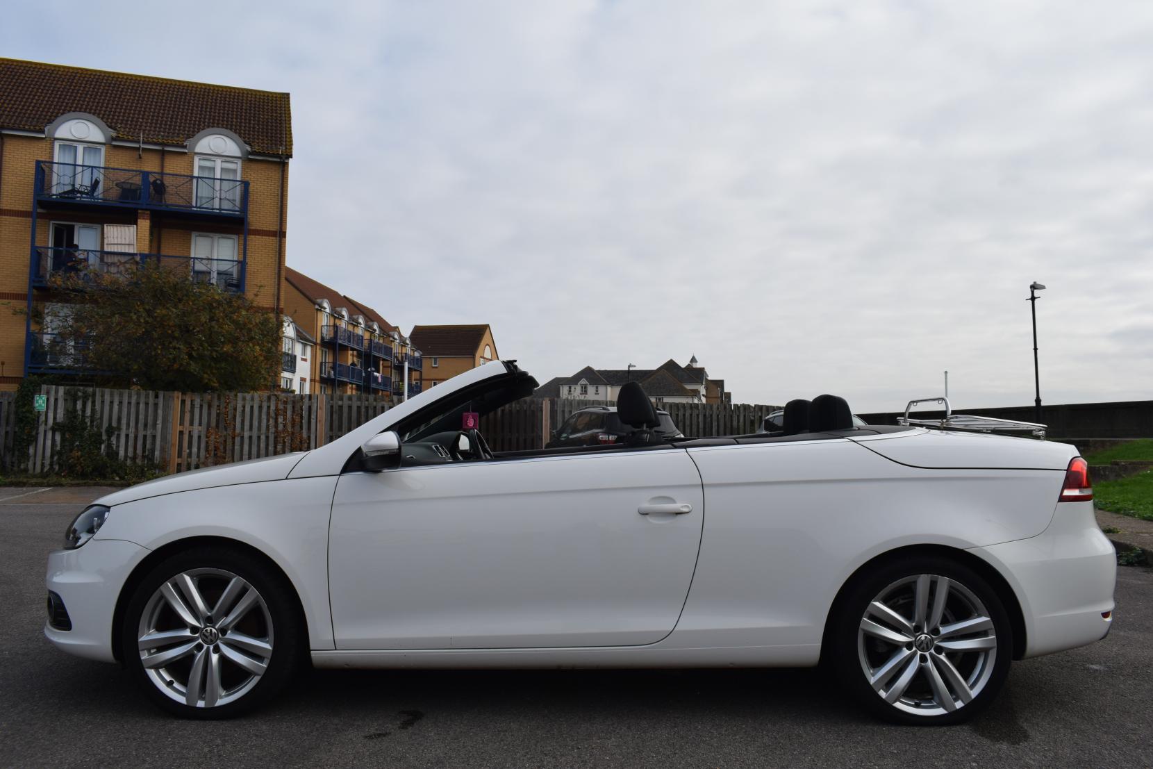 Volkswagen Eos 2.0 TDI BlueMotion Tech Sport Cabriolet 2dr Diesel Manual Euro 5 (s/s) (140 ps)