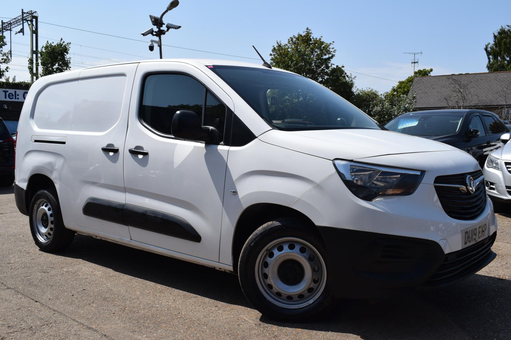 Vauxhall Combo 1.6 Turbo D 2300 Edition Panel Van 4dr Diesel Manual L2 H1 Euro 6 (s/s) (100 ps)