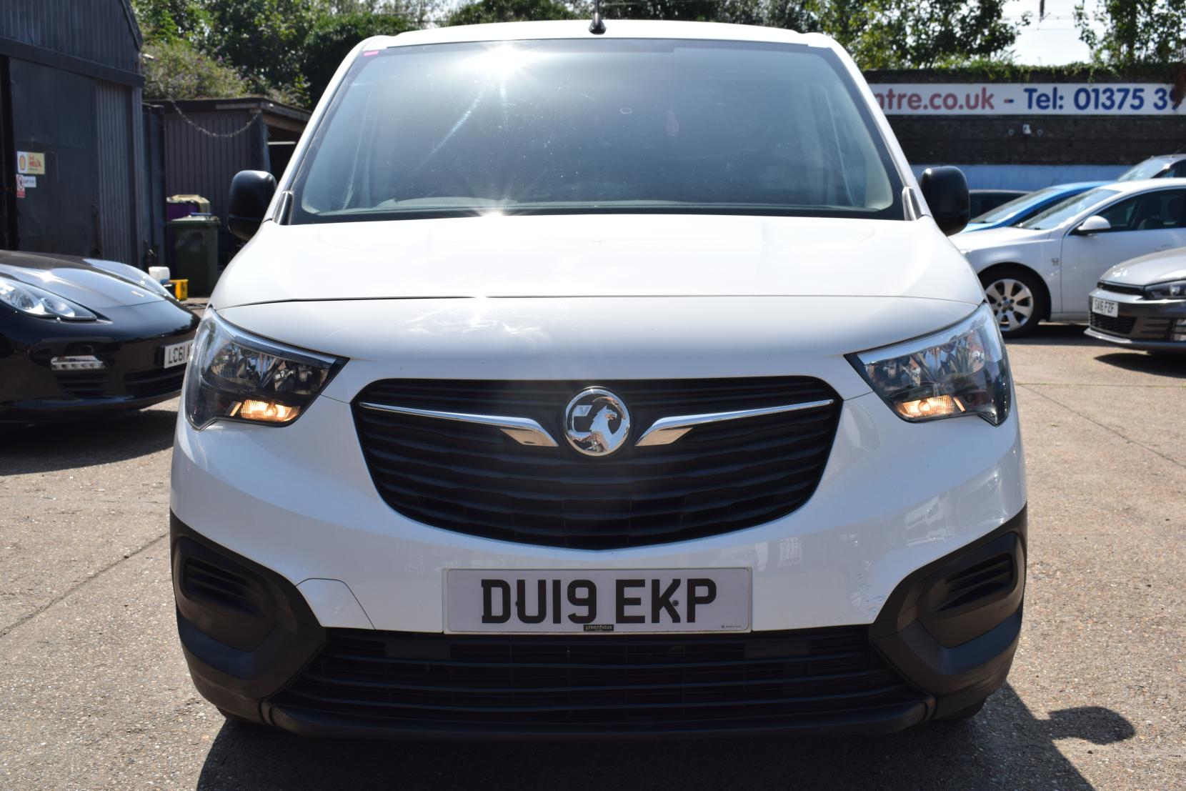 Vauxhall Combo 1.6 Turbo D 2300 Edition Panel Van 4dr Diesel Manual L2 H1 Euro 6 (s/s) (100 ps)