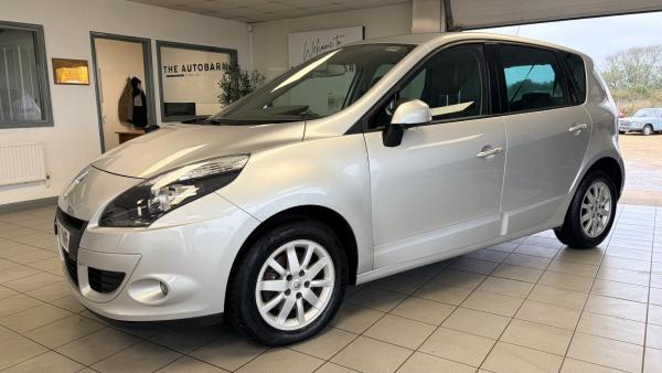 Renault Scenic 1.5 Dynamique TomTom MPV (2009 - 2013)