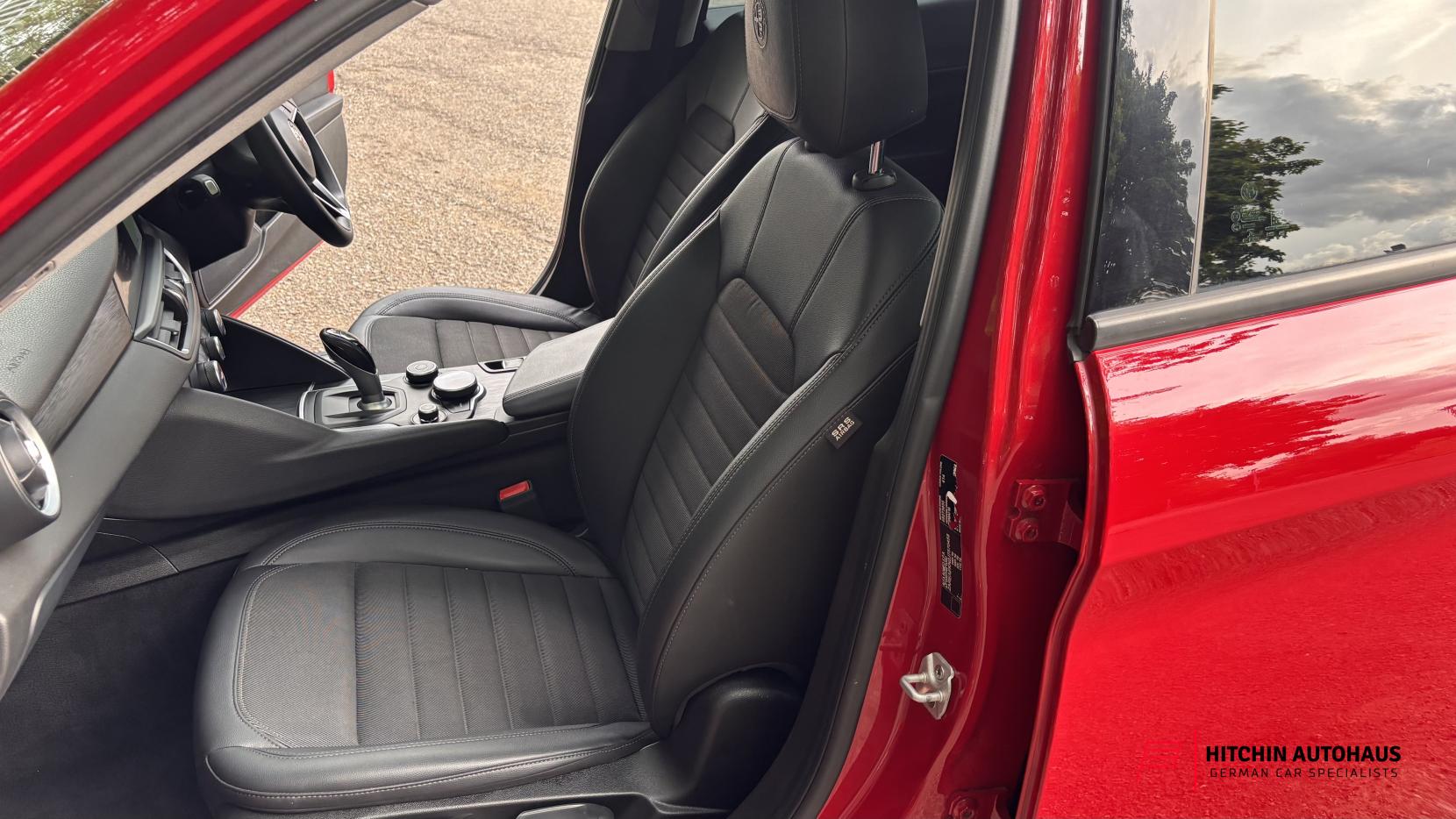 Alfa Romeo Giulia 2.0T Super Saloon 4dr Petrol Auto Euro 6 (s/s) (200 ps)