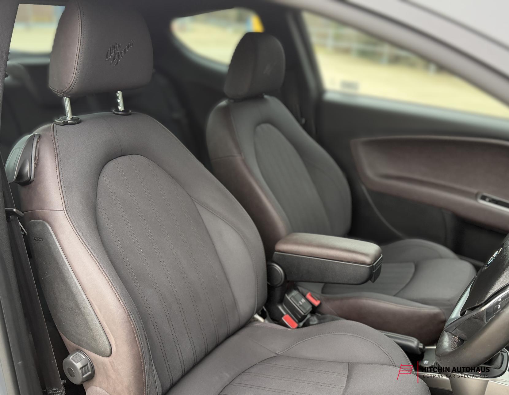 Alfa Romeo MiTo 1.4 TB MultiAir Collezione Hatchback 3dr Petrol TCT Euro 6 (s/s) (140 ps)