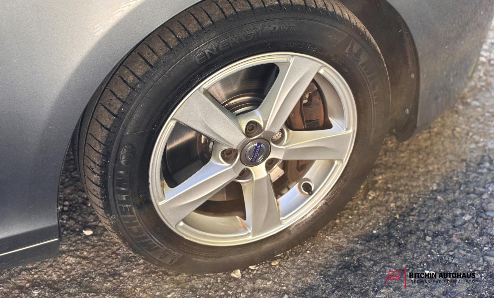 Volvo V40 2.0 D3 SE Nav Hatchback 5dr Diesel Manual Euro 6 (s/s) (150 ps)