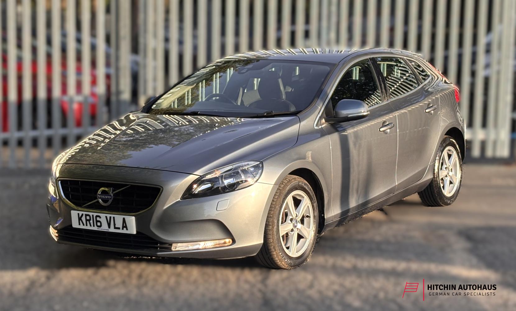 Volvo V40 2.0 D3 SE Nav Hatchback 5dr Diesel Manual Euro 6 (s/s) (150 ps)