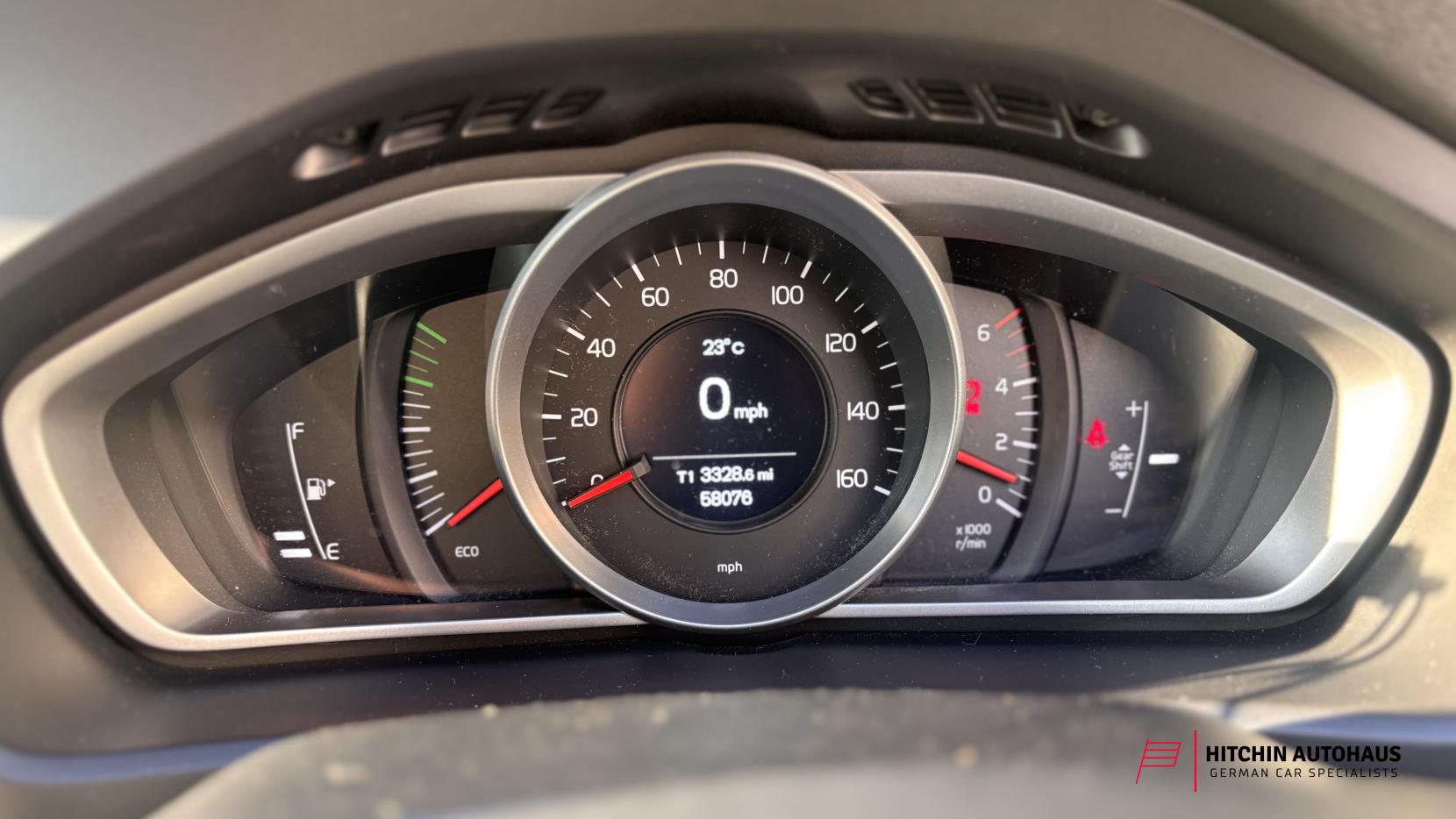 Volvo V40 2.0 D3 SE Nav Hatchback 5dr Diesel Manual Euro 6 (s/s) (150 ps)