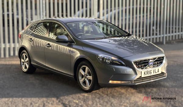 Volvo V40 2.0 D3 SE Nav Hatchback 5dr Diesel Manual Euro 6 (s/s) (150 ps)