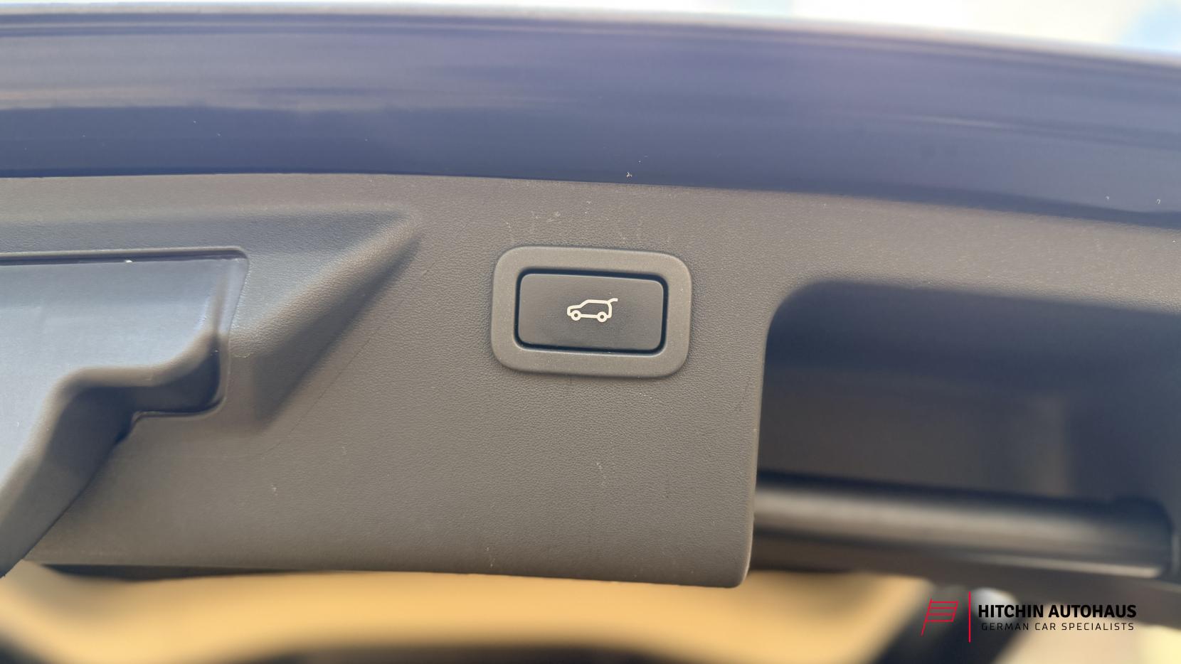 Land Rover Discovery Sport 2.0 TD4 SE Tech SUV 5dr Diesel Auto 4WD Euro 6 (s/s) (180 ps)