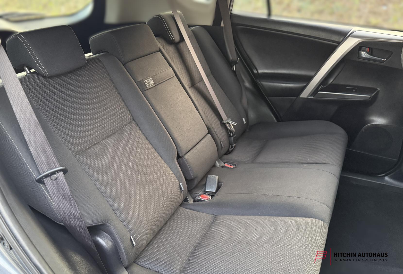 Toyota RAV4 2.5 VVT-h Business Edition Plus SUV 5dr Petrol Hybrid CVT Euro 6 (s/s) (197 ps)