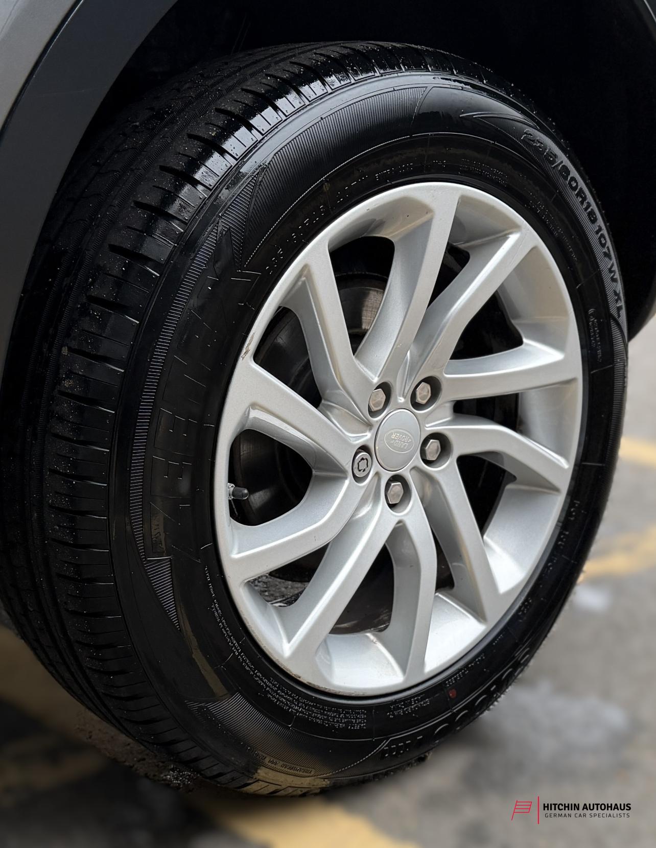 Land Rover Discovery Sport 2.0 TD4 SE Tech SUV 5dr Diesel Auto 4WD Euro 6 (s/s) (180 ps)