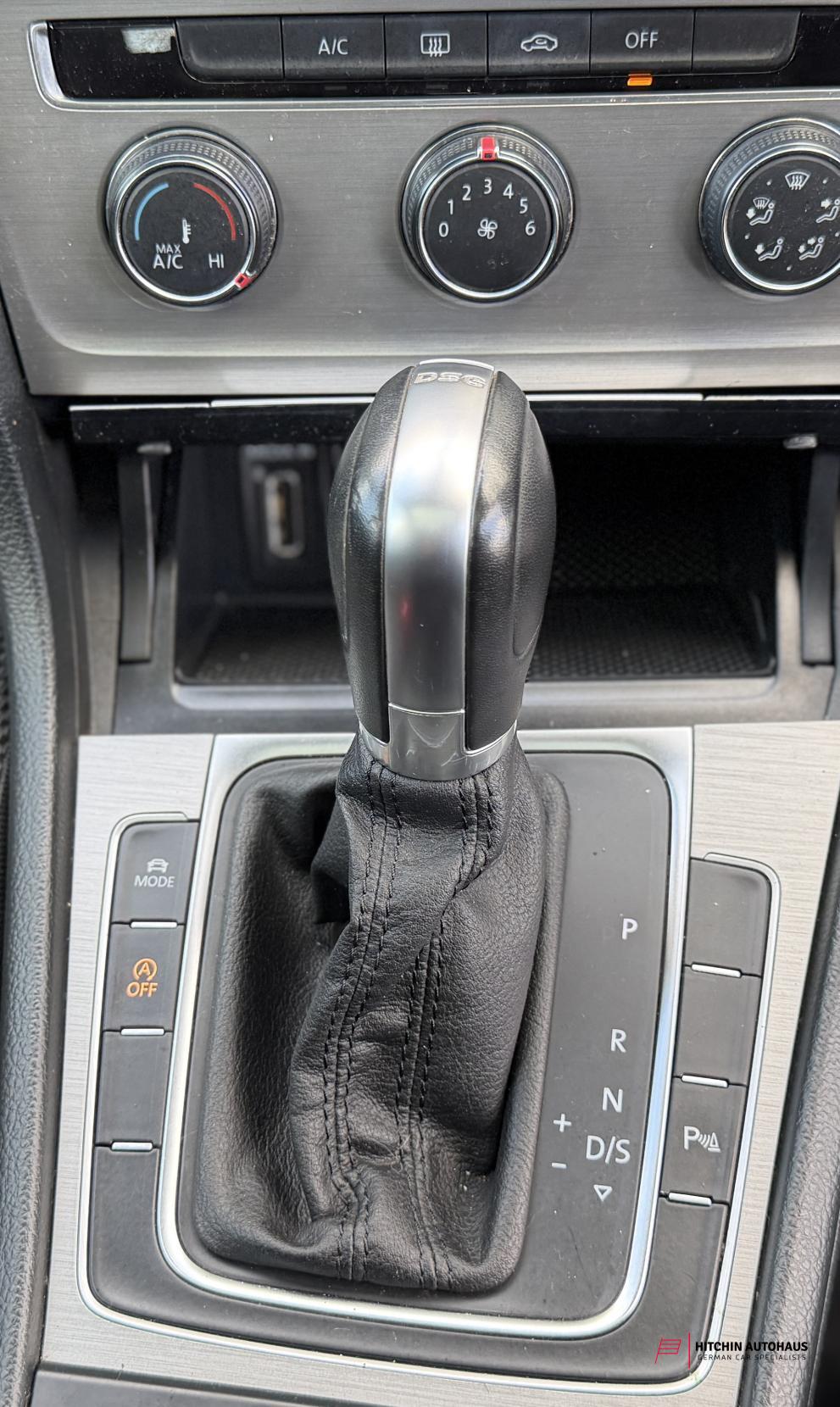 Volkswagen Golf 1.6 TDI BlueMotion Tech Match Hatchback 5dr Diesel DSG Euro 5 (s/s) (105 ps)