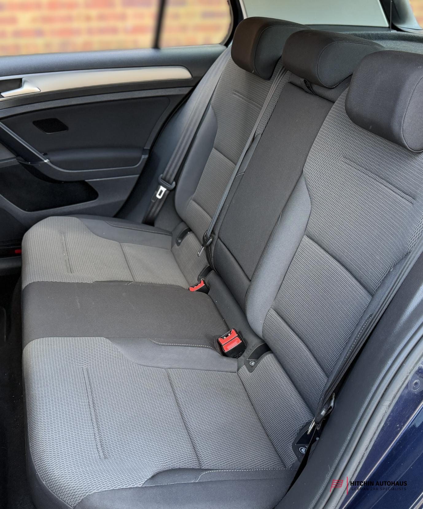 Volkswagen Golf 1.6 TDI BlueMotion Tech Match Hatchback 5dr Diesel DSG Euro 5 (s/s) (105 ps)