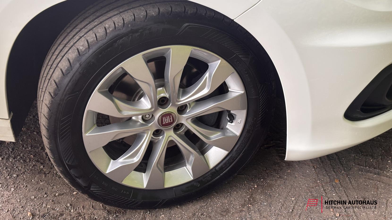 Fiat Tipo 1.4 MPI Easy Plus Hatchback 5dr Petrol Manual Euro 6 (95 ps)