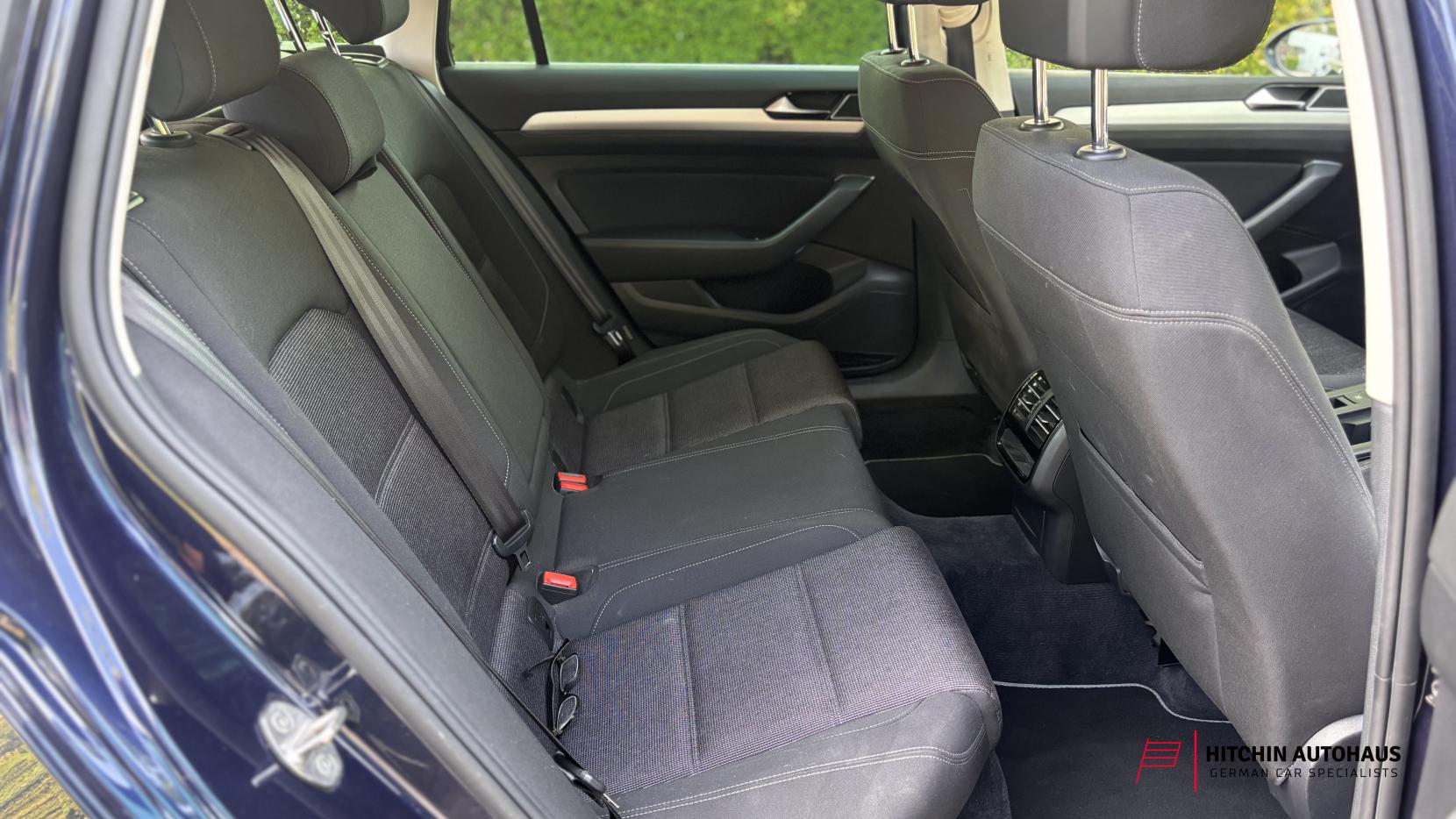 Volkswagen Passat 2.0 TDI BlueMotion Tech SE Business Estate 5dr Diesel Manual Euro 6 (s/s) (150 ps)