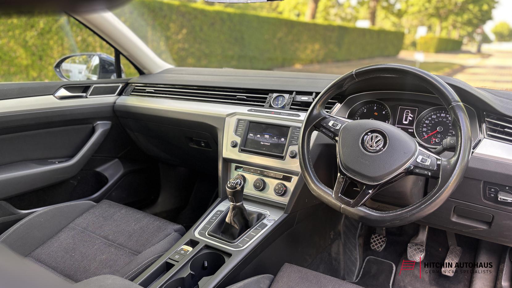 Volkswagen Passat 2.0 TDI BlueMotion Tech SE Business Estate 5dr Diesel Manual Euro 6 (s/s) (150 ps)