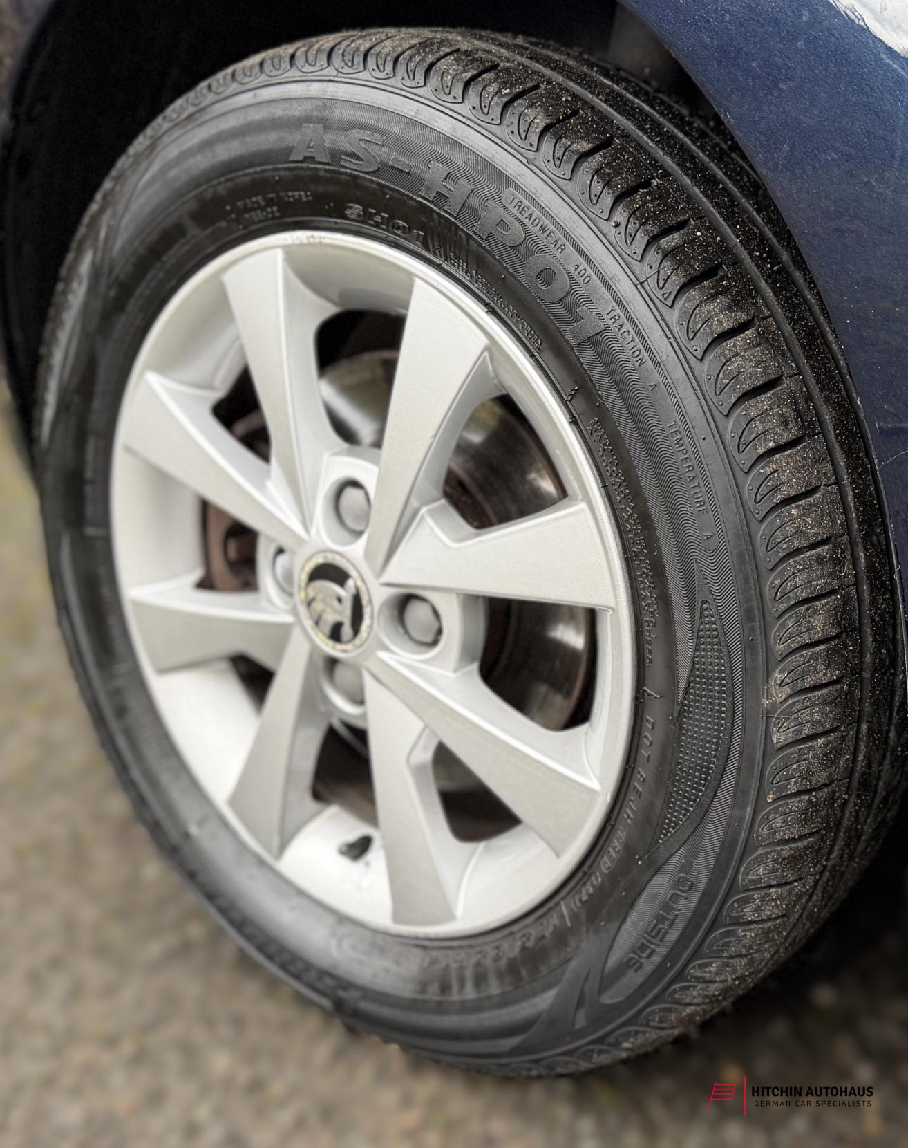 Skoda Citigo 1.0 MPI Elegance Hatchback 5dr Petrol ASG Euro 5 (75 ps)