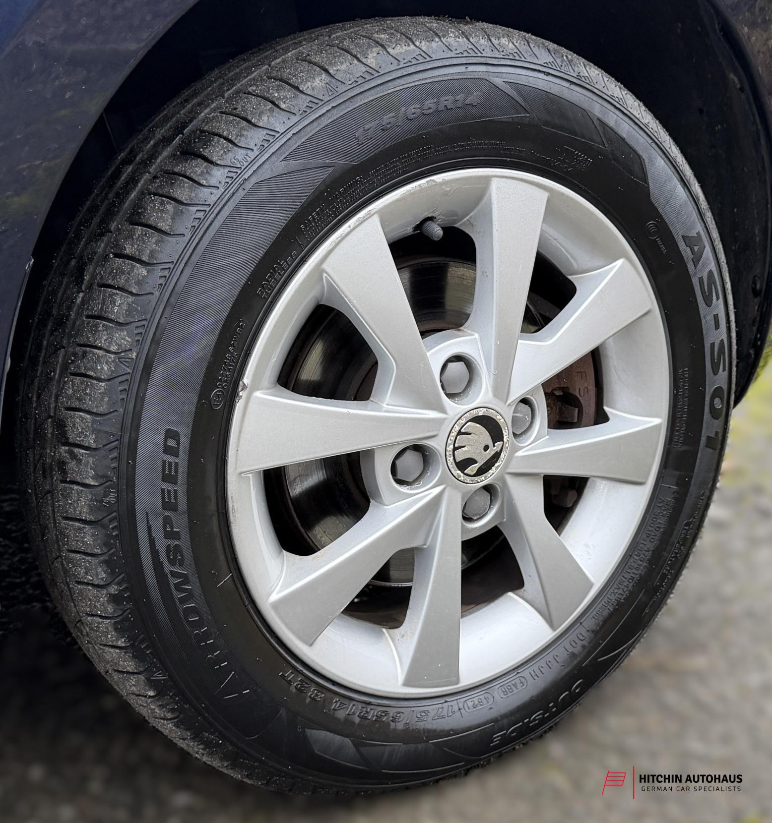 Skoda Citigo 1.0 MPI Elegance Hatchback 5dr Petrol ASG Euro 5 (75 ps)