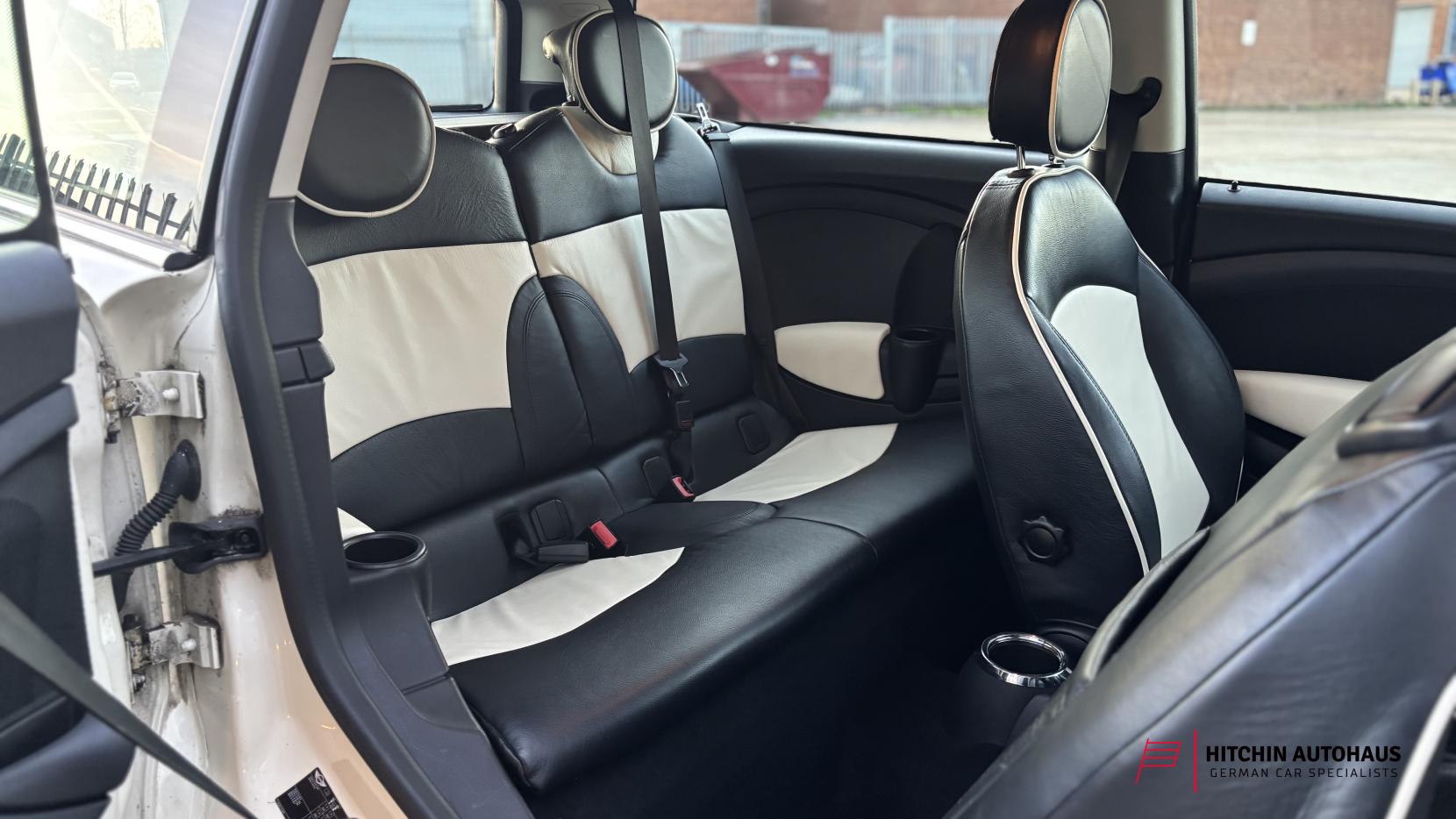 MINI Clubman 1.6 Cooper Estate 5dr Petrol Manual Euro 5 (s/s) (122 ps)