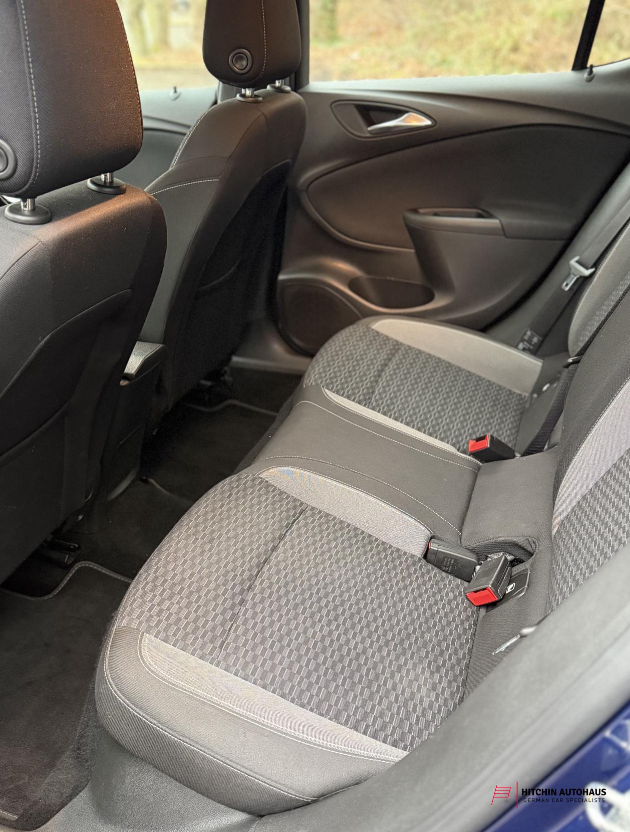 Vauxhall Astra 1.2 Turbo SRi Nav Hatchback 5dr Petrol Manual Euro 6 (s/s) (110 ps)