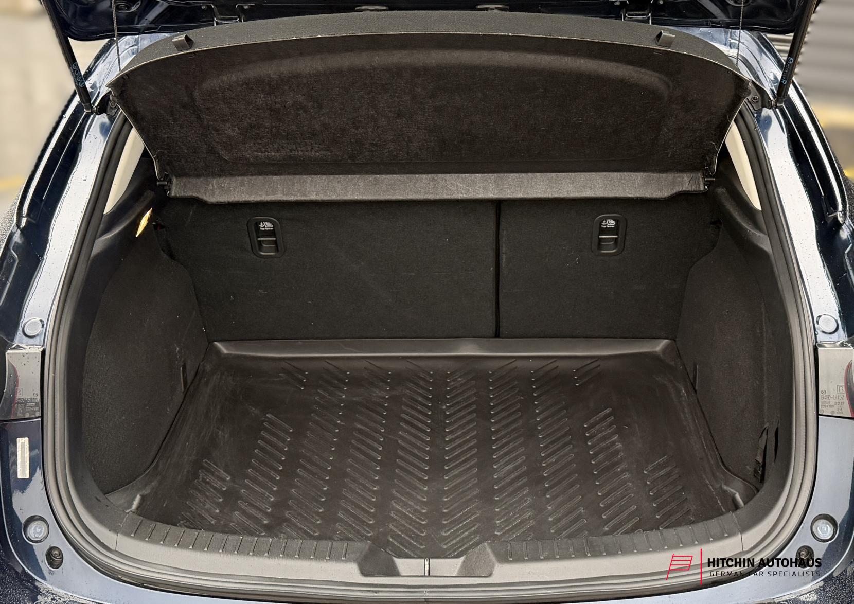 Mazda Mazda3 2.0 SKYACTIV-G Sport Nav Hatchback 5dr Petrol Auto Euro 5 (s/s) (120 ps)