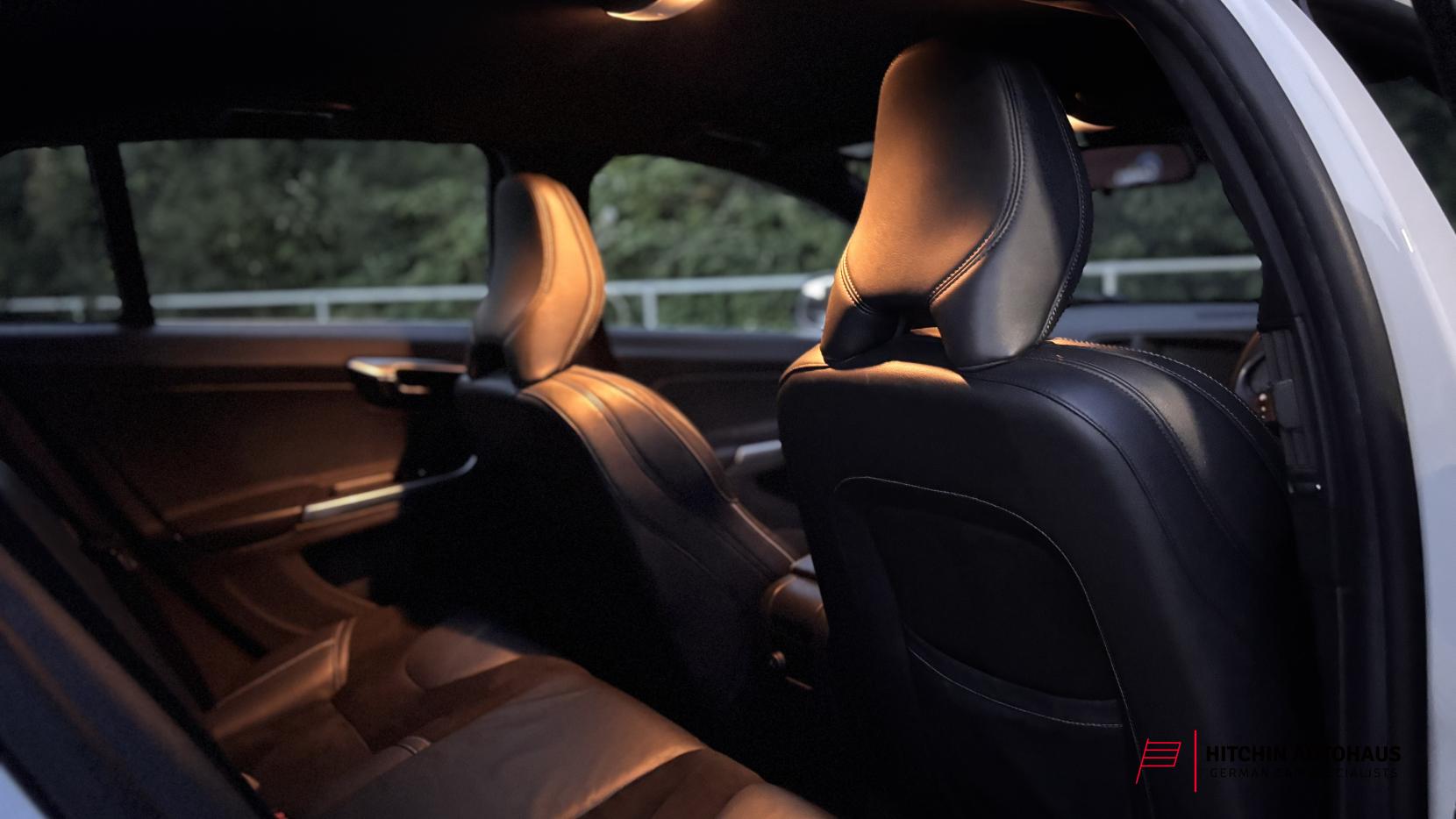 Volvo V60 2.4 D5 R-Design Nav Estate 5dr Diesel Geartronic Euro 5 (215 ps)