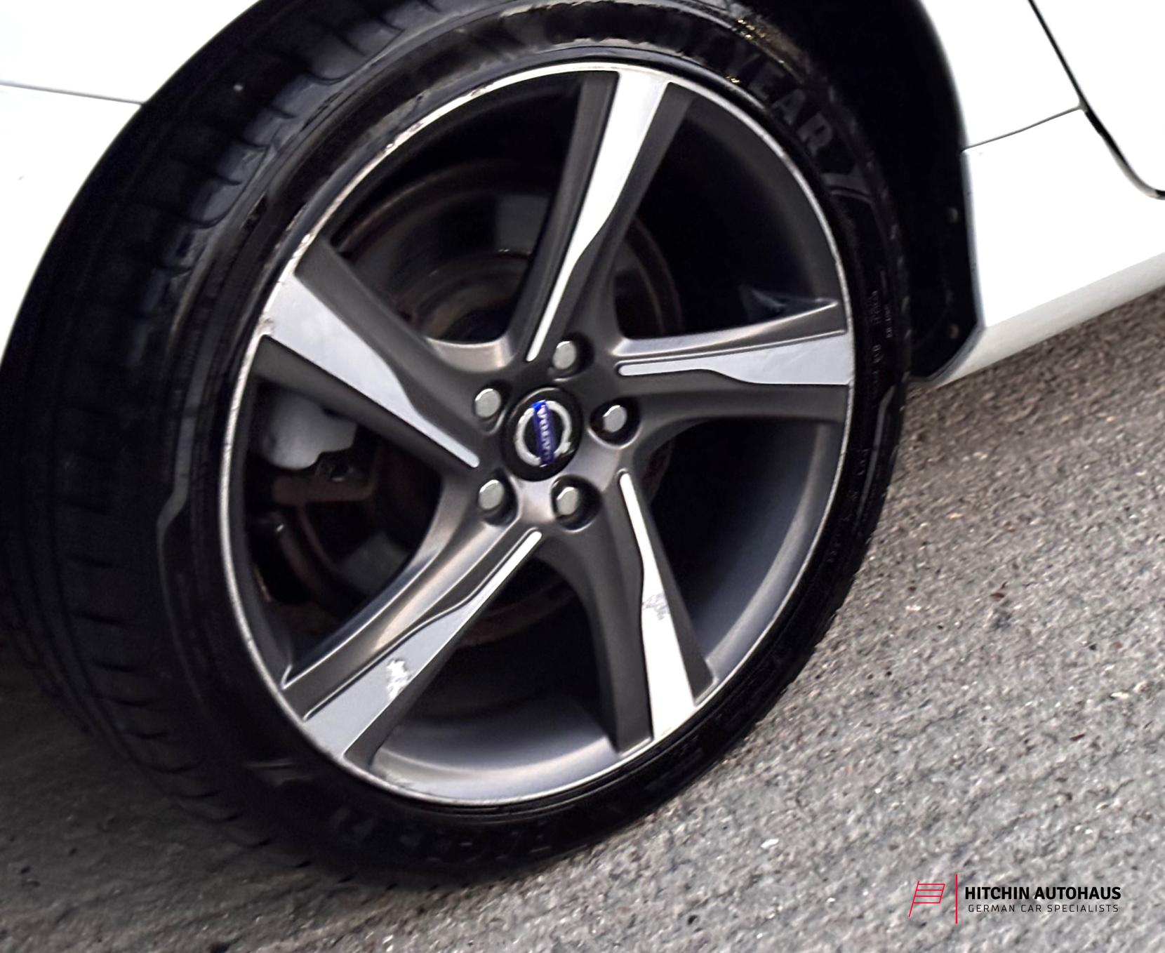 Volvo V60 2.4 D5 R-Design Nav Estate 5dr Diesel Geartronic Euro 5 (215 ps)