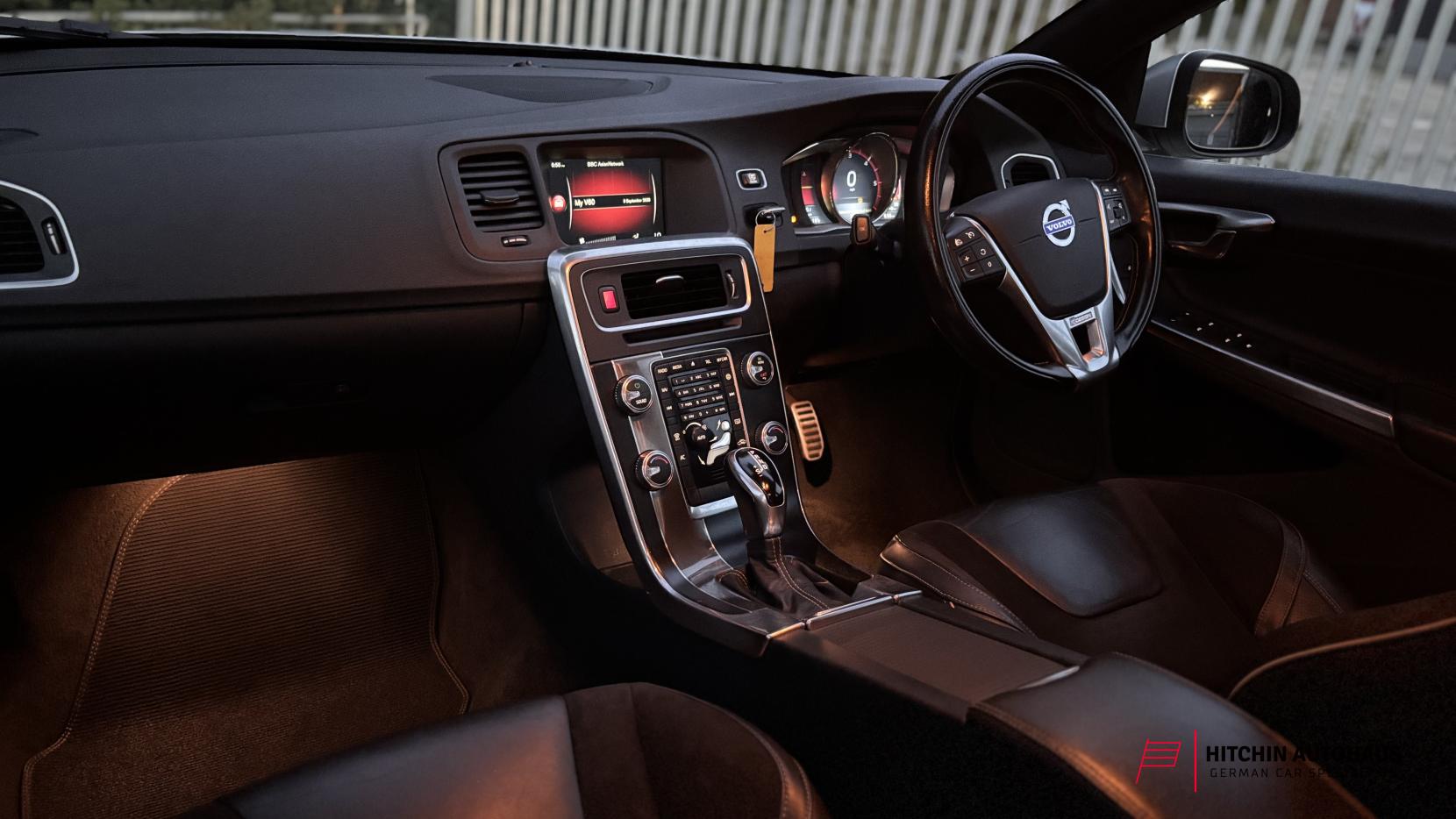 Volvo V60 2.4 D5 R-Design Nav Estate 5dr Diesel Geartronic Euro 5 (215 ps)