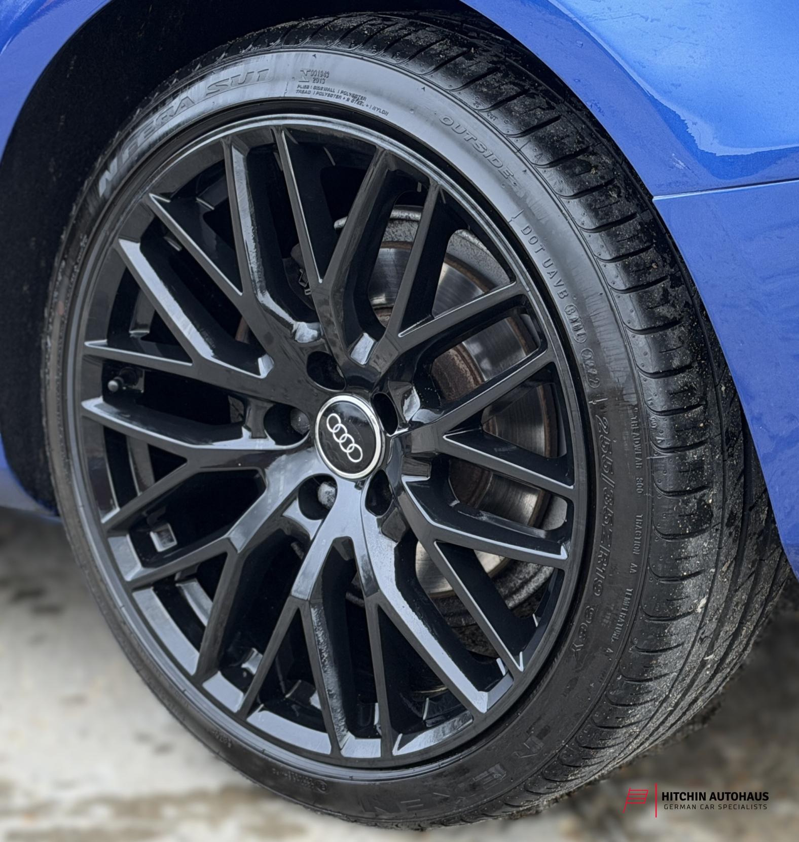 Audi A5 Cabriolet 2.0 TDI S line Special Edition Plus Convertible 2dr Diesel Multitronic Euro 5 (s/s) (177 ps)