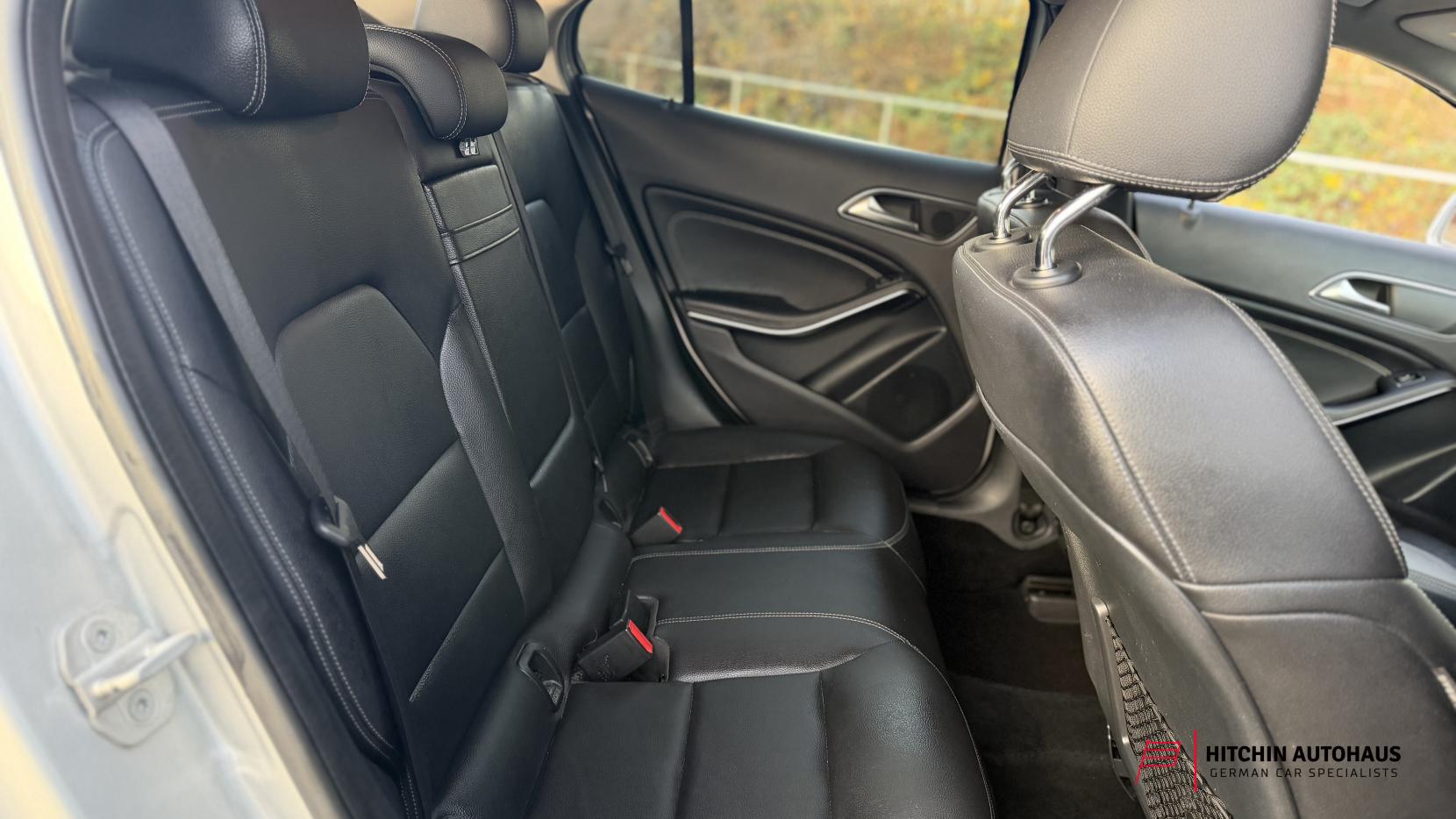 Mercedes-Benz GLA 2.1 GLA200d Sport (Executive) SUV 5dr Diesel 7G-DCT Euro 6 (s/s) (136 ps)